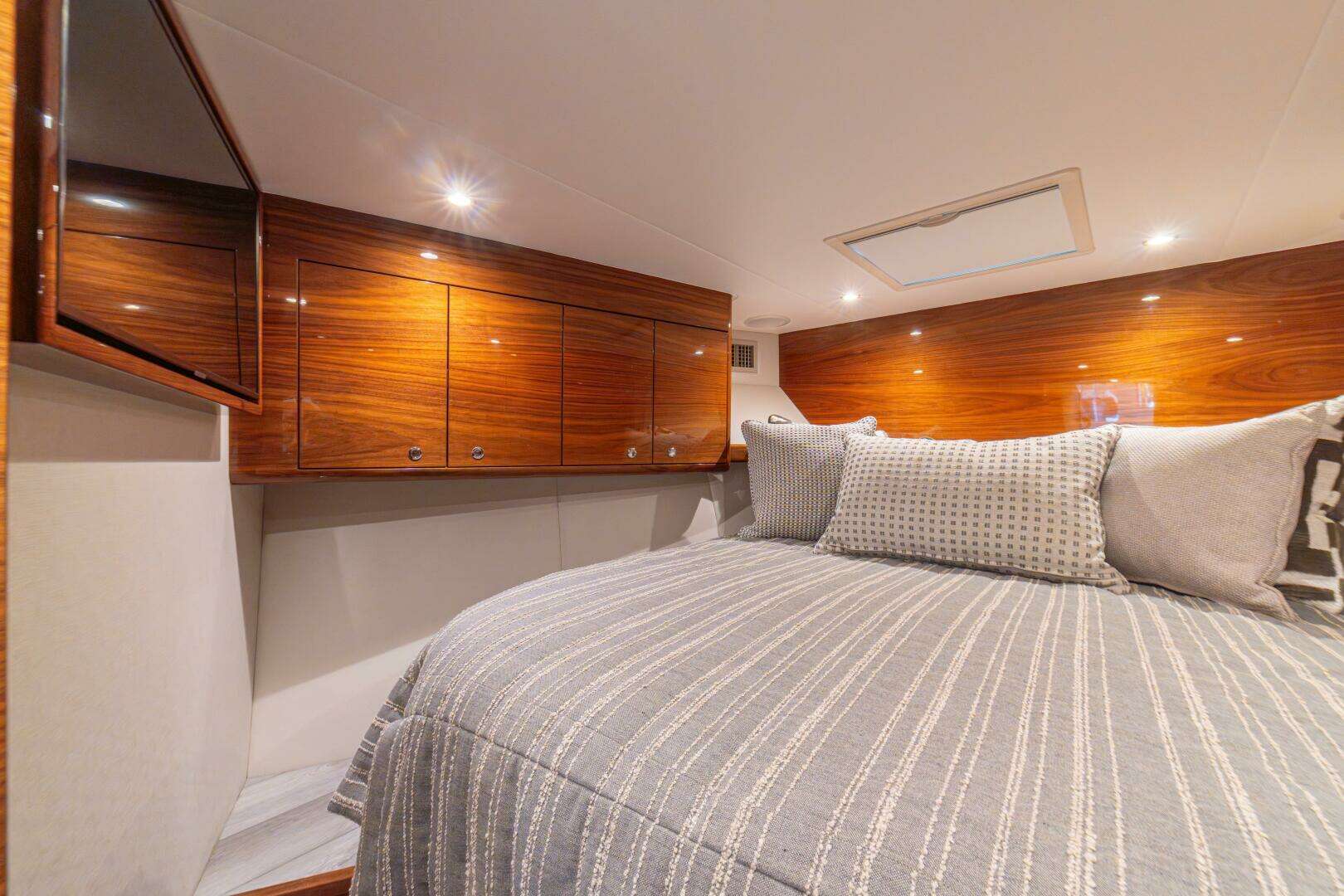 2025 Viking 46 Billfish - Image 61