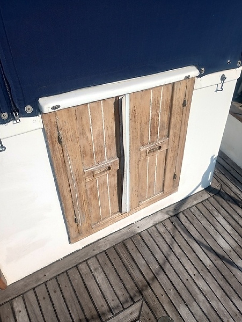 1981 Marine Trading 44 Double Cabin - Image 11