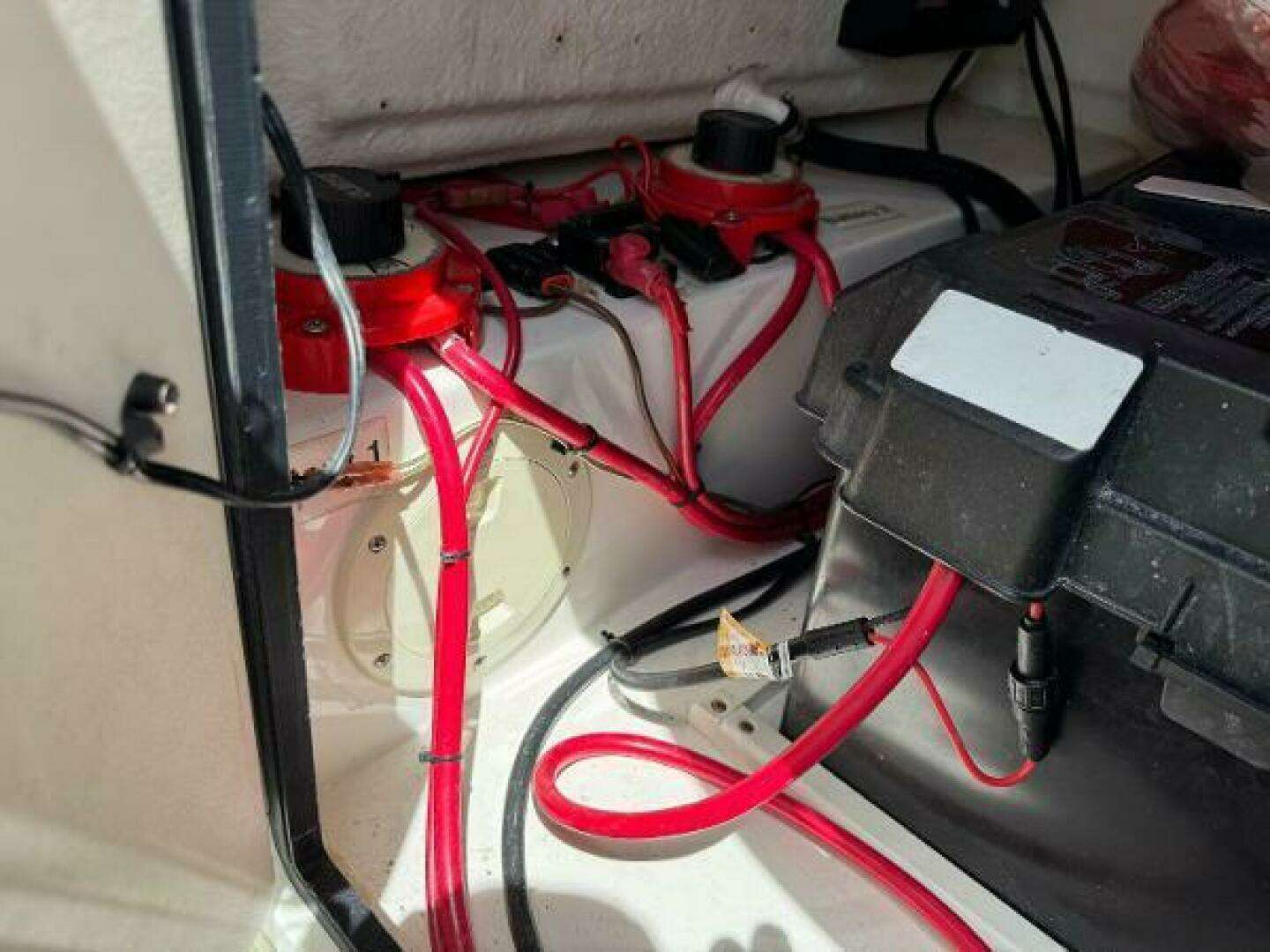 2005 Regulator 23 Center Console - Image 26
