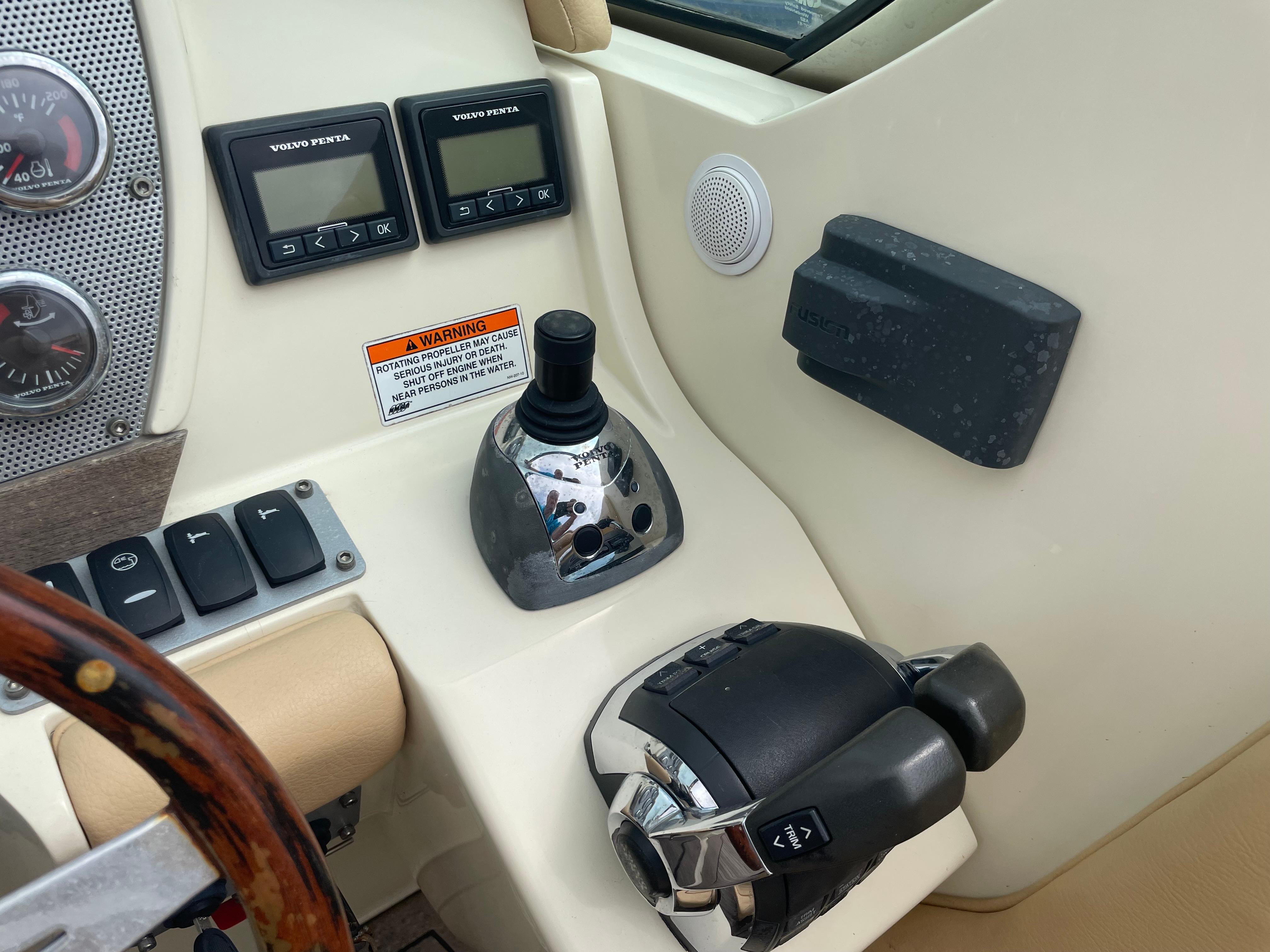 2013 Chris-Craft Launch 32 dashboard with controls and gauges.