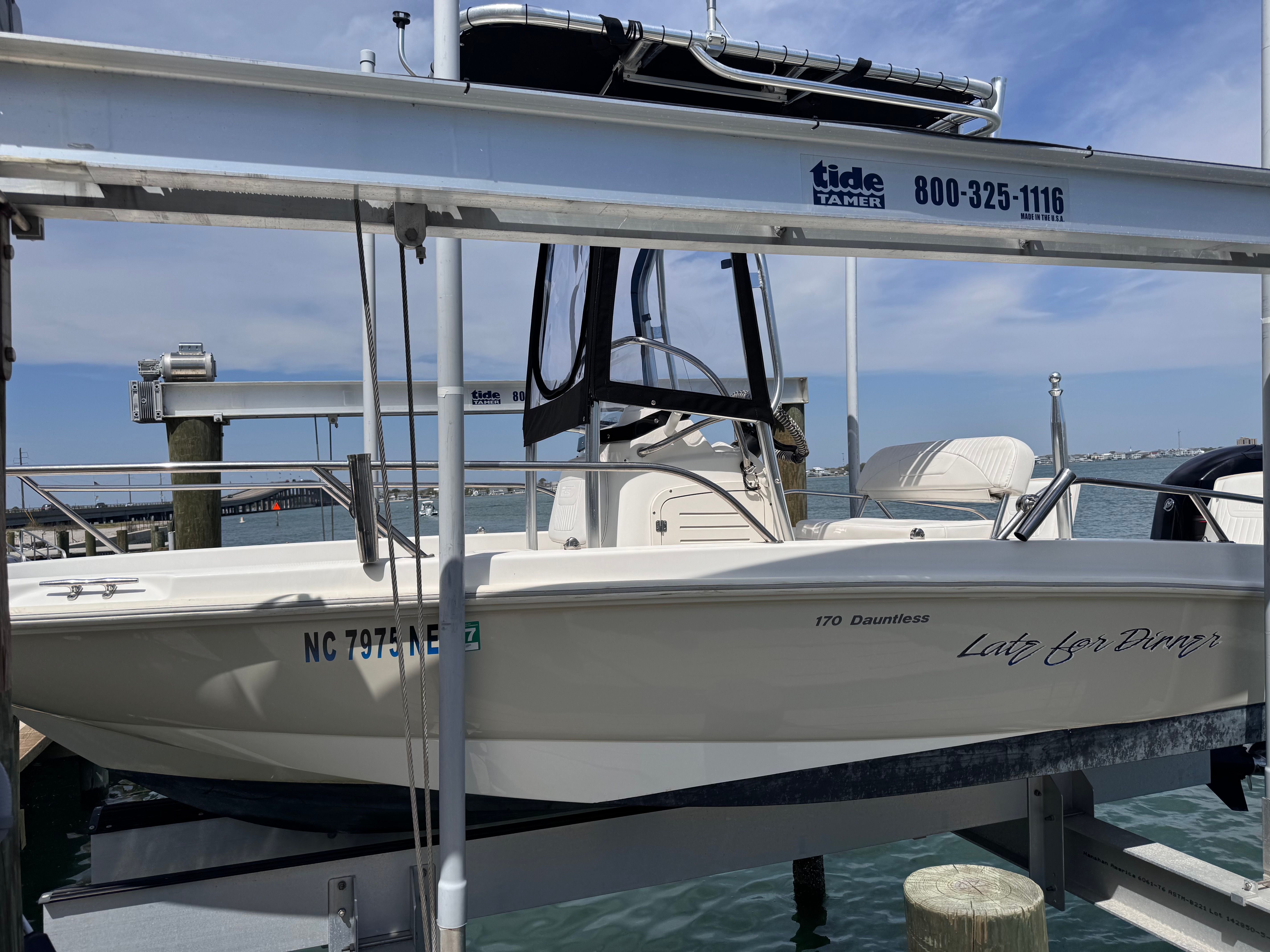 2013 Boston Whaler 170 Dauntless