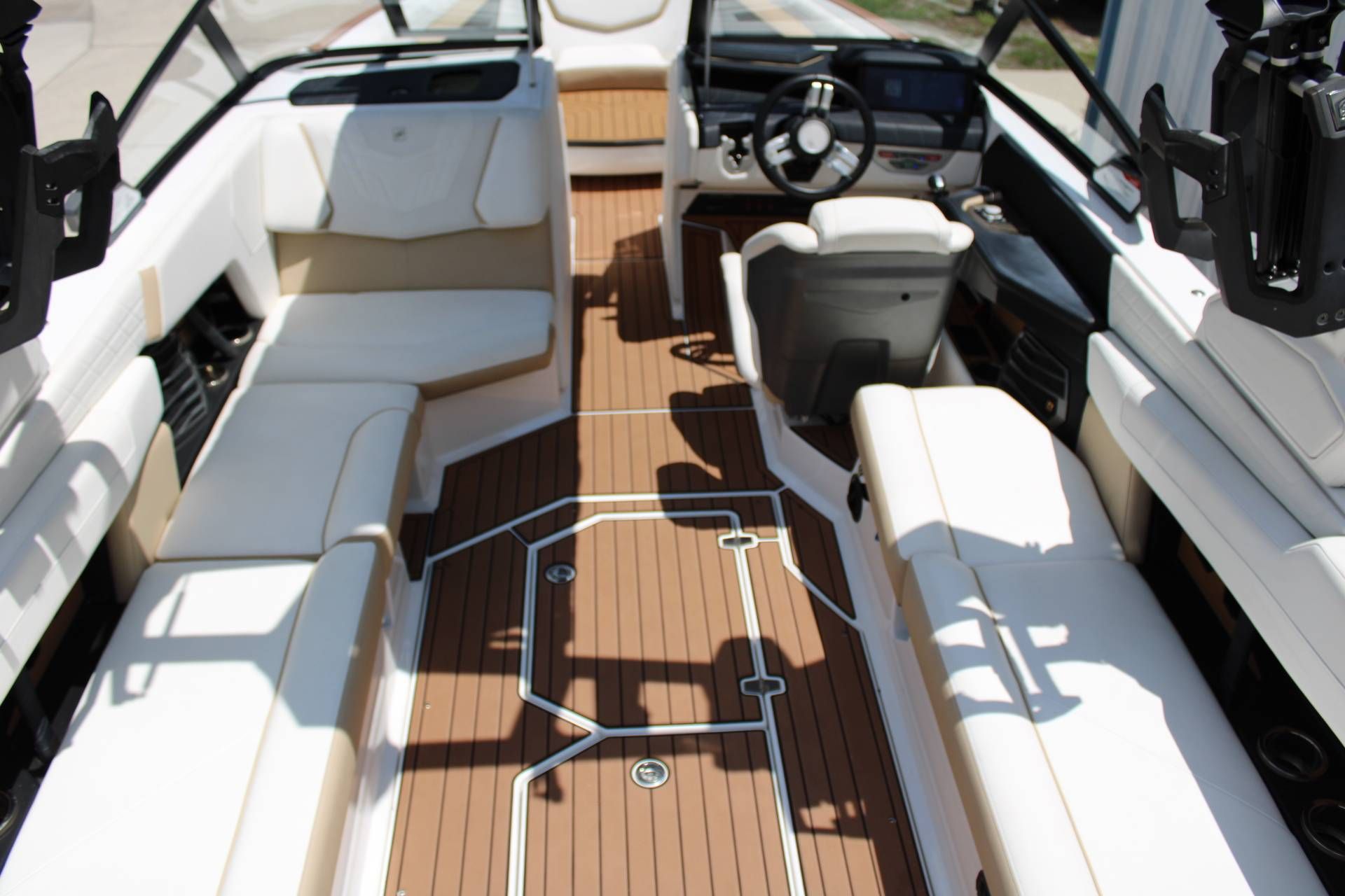 2022 Nautique G25 - 12