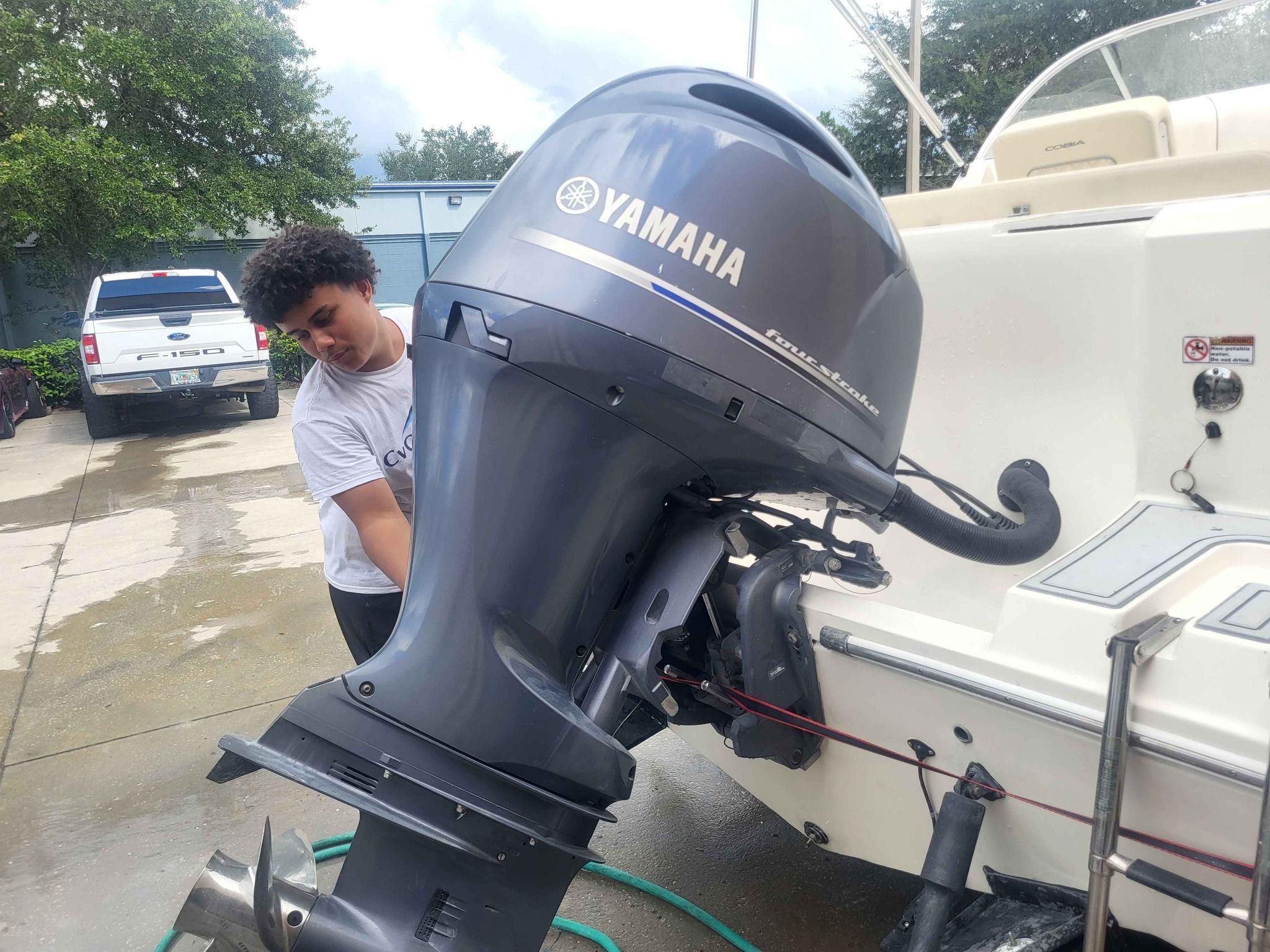 2020 Cobia 220 Dual Console - 7