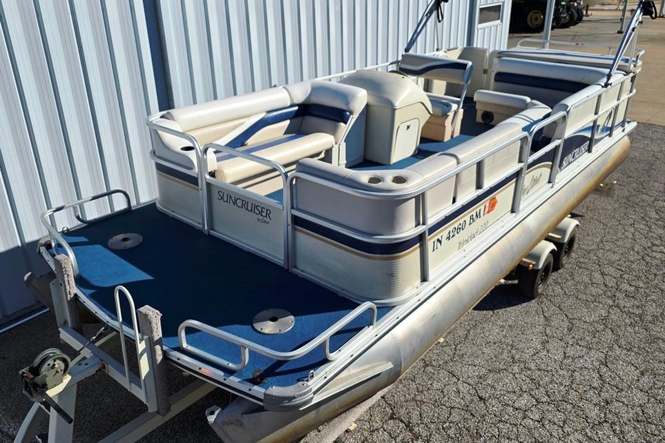 1999 Lowe Trinidad 220