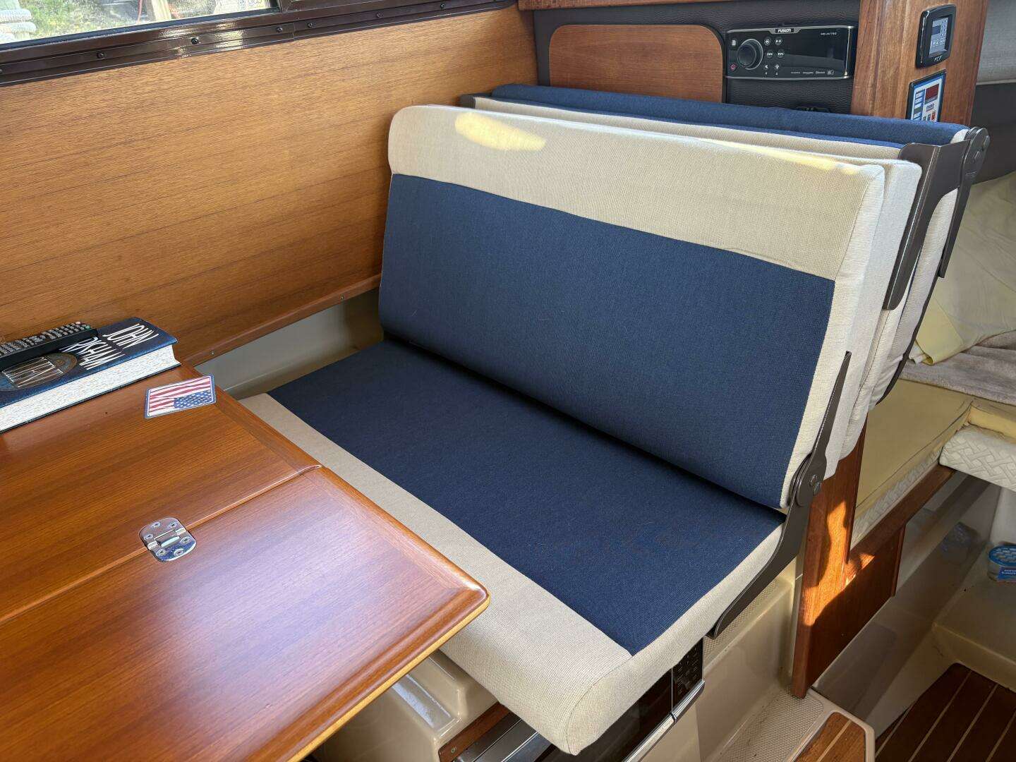 2014 Ranger Tugs R-27 - Image 35