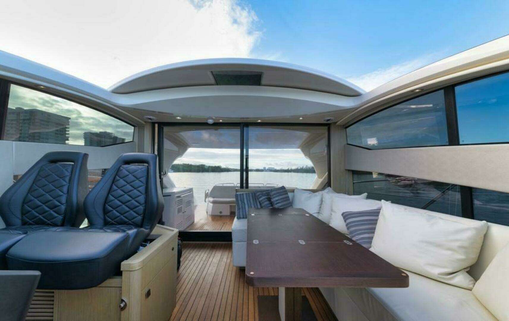 2017 Sunseeker Predator - Image 34