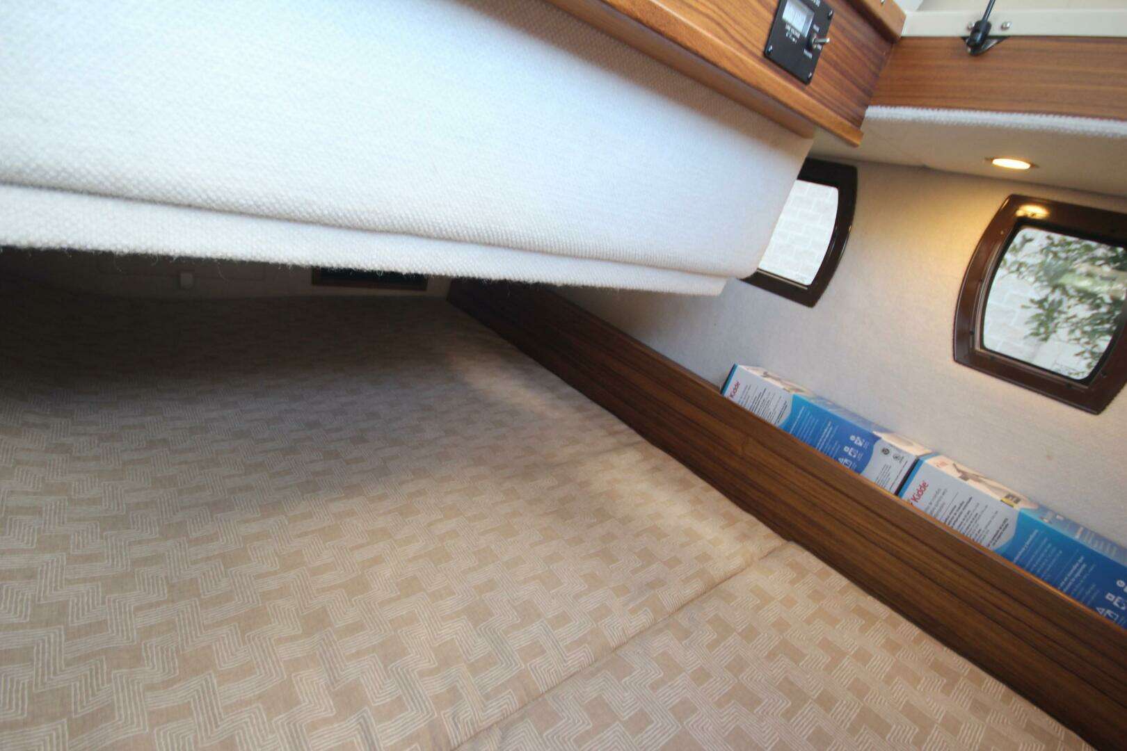 2025 Ranger Tugs R-29 Command Bridge Luxury Edition - Image 38