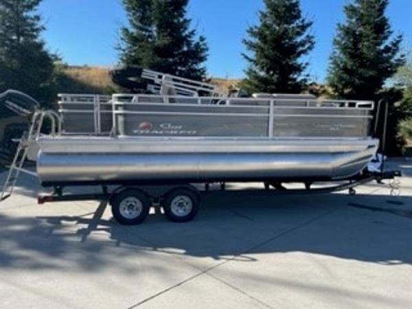 2024 Sun Tracker Fishin' Barge 20 DLX