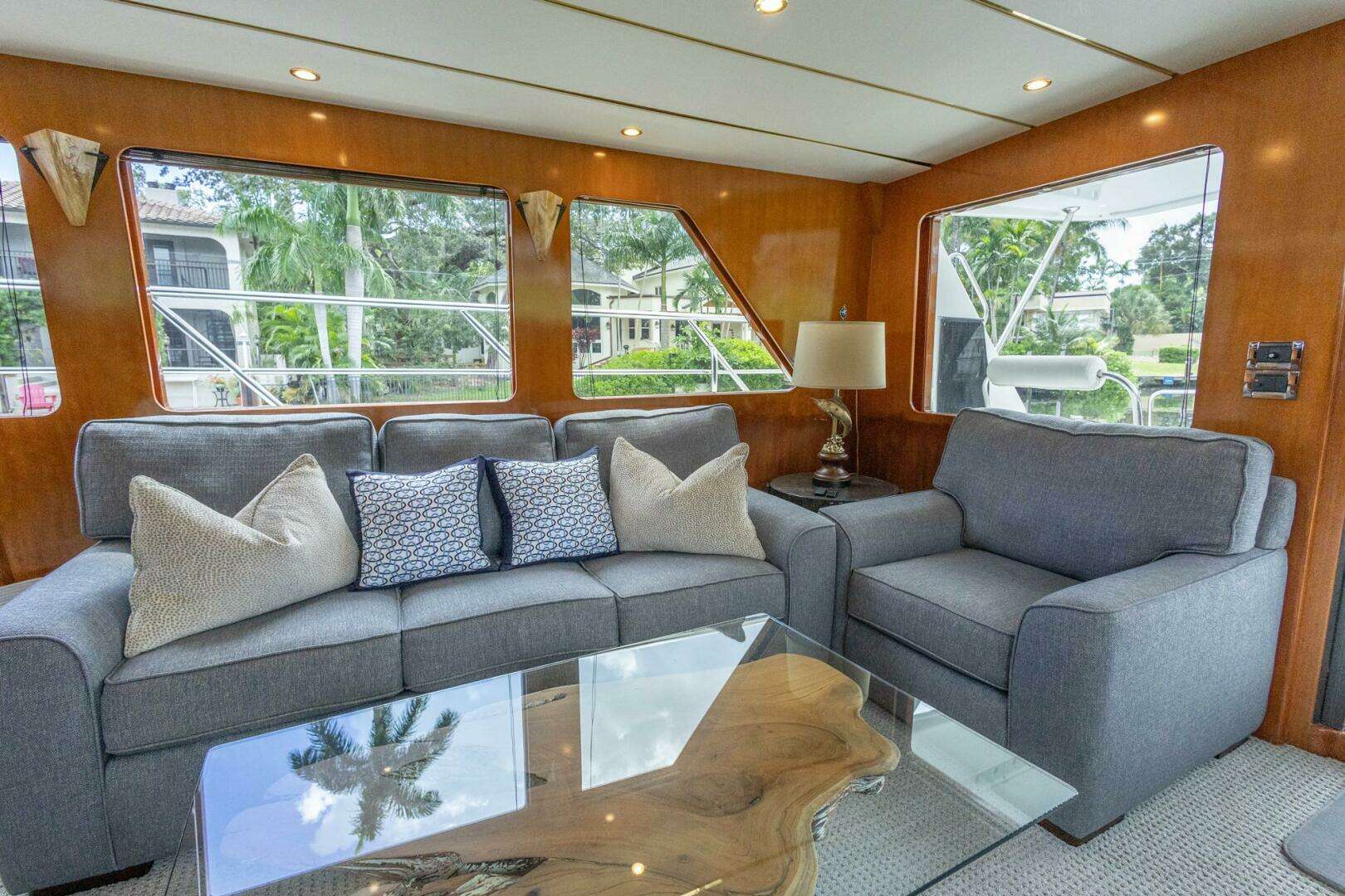 2005 Ocean Alexander Raised Pilothouse Flybridge Sedan - Image 6