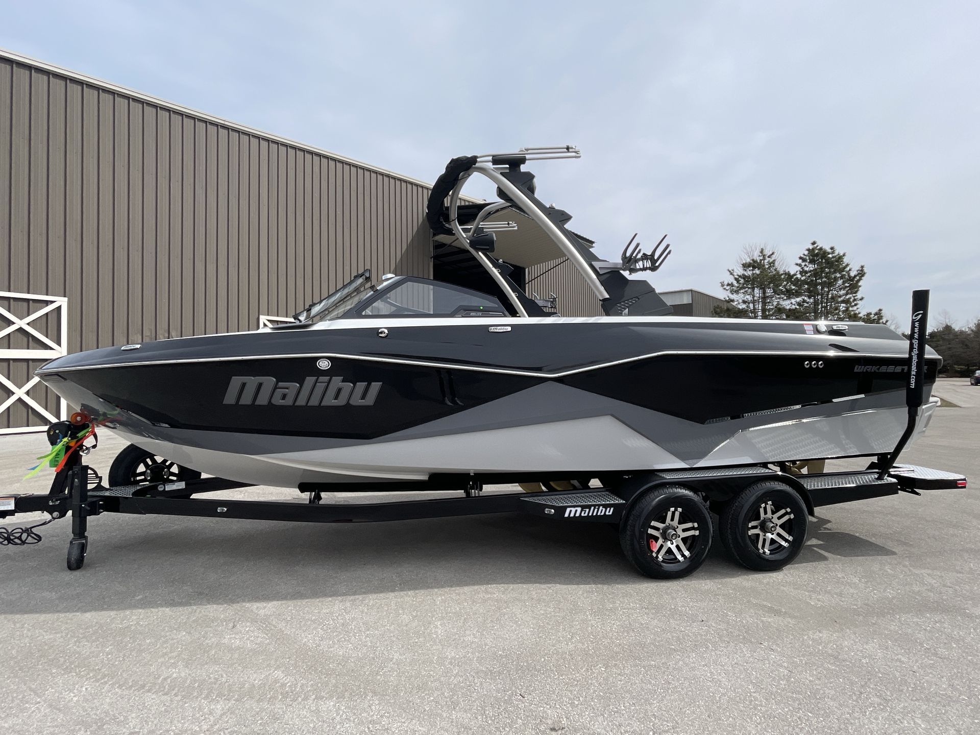 2023 Malibu Wakesetter 25 LSV