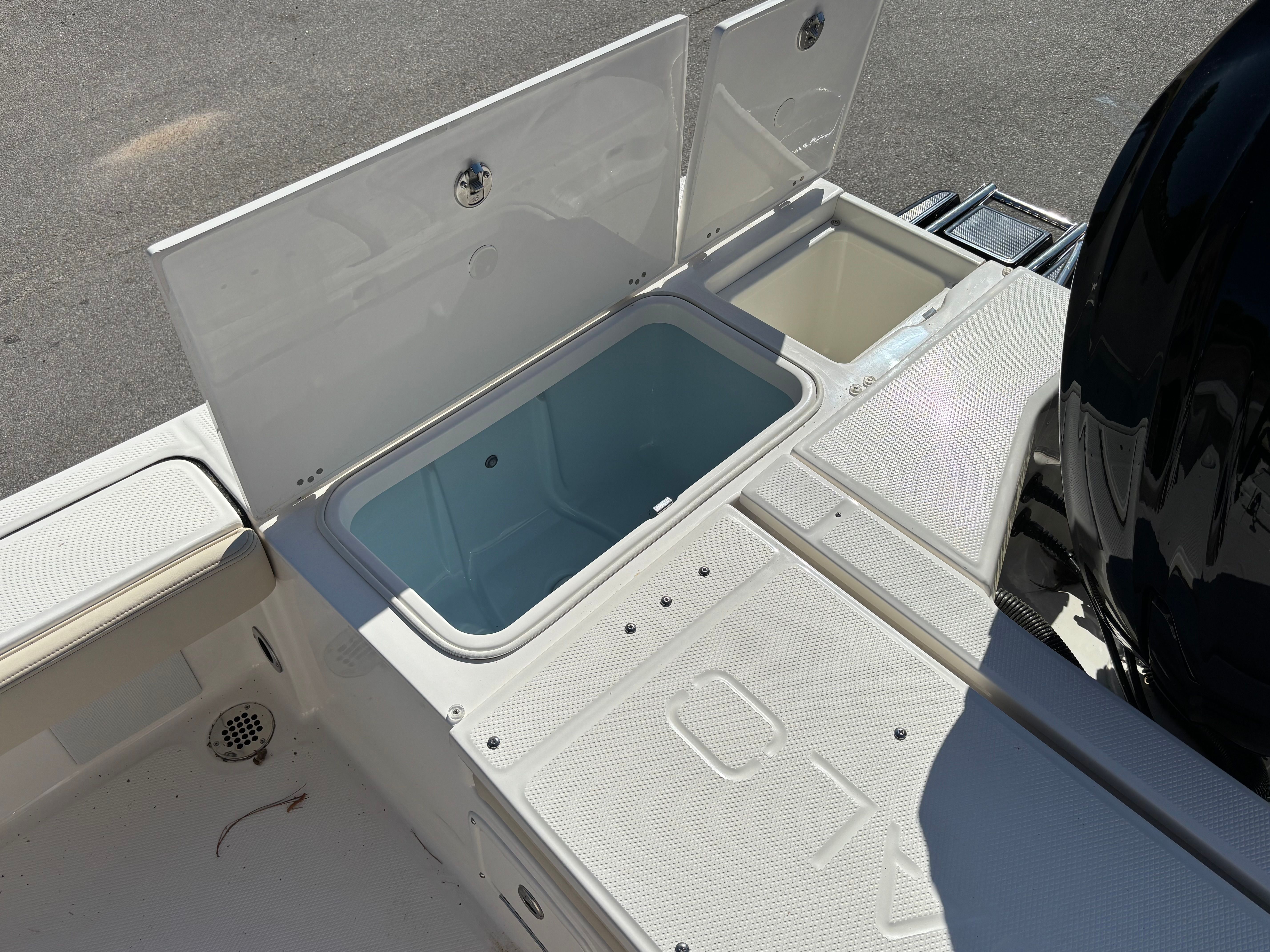 2026 ROBALO 226 CAYMAN - Image 14