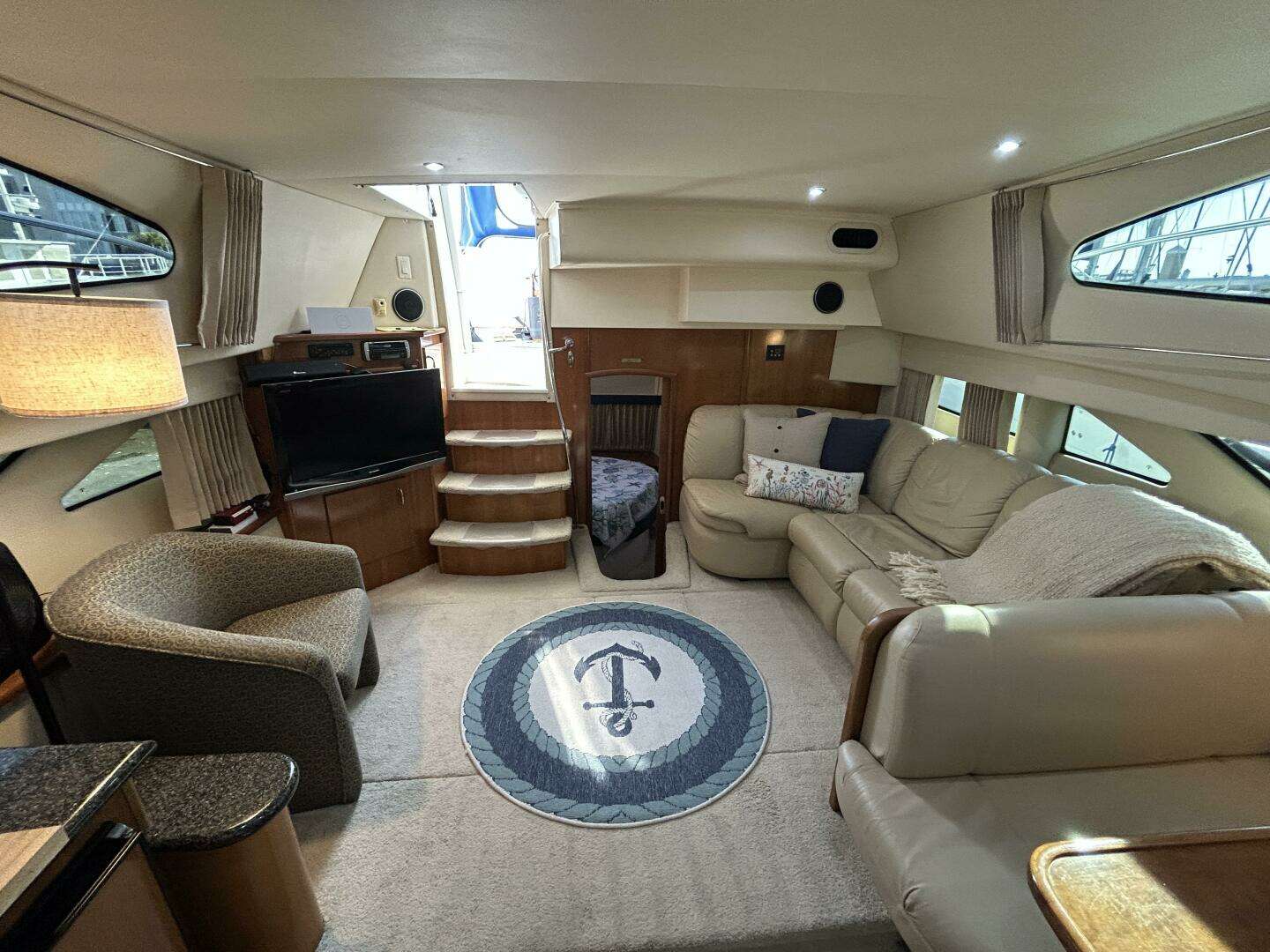 2005 Carver 366 MY - Image 28
