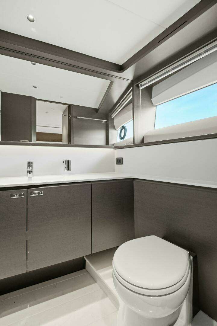 2025 Princess Y95 - Image 55