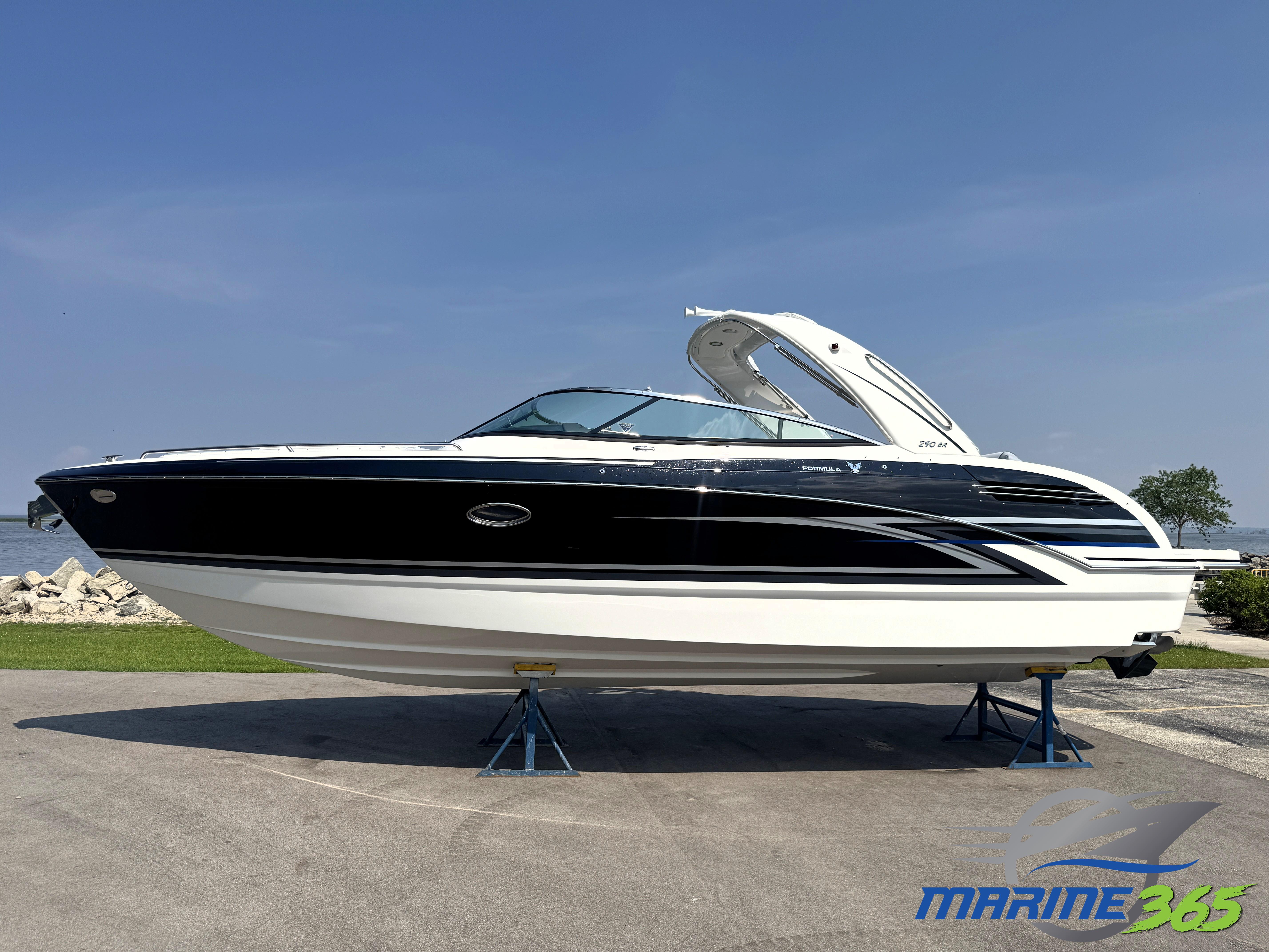 2026 Formula 290 Bowrider
