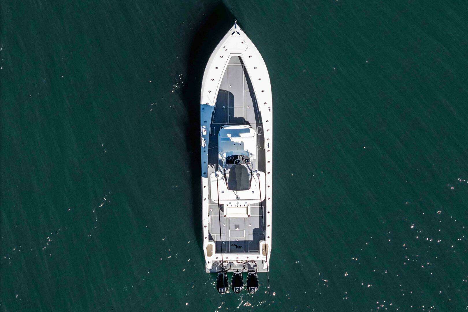 2018 SeaVee 370 Z - Image 24