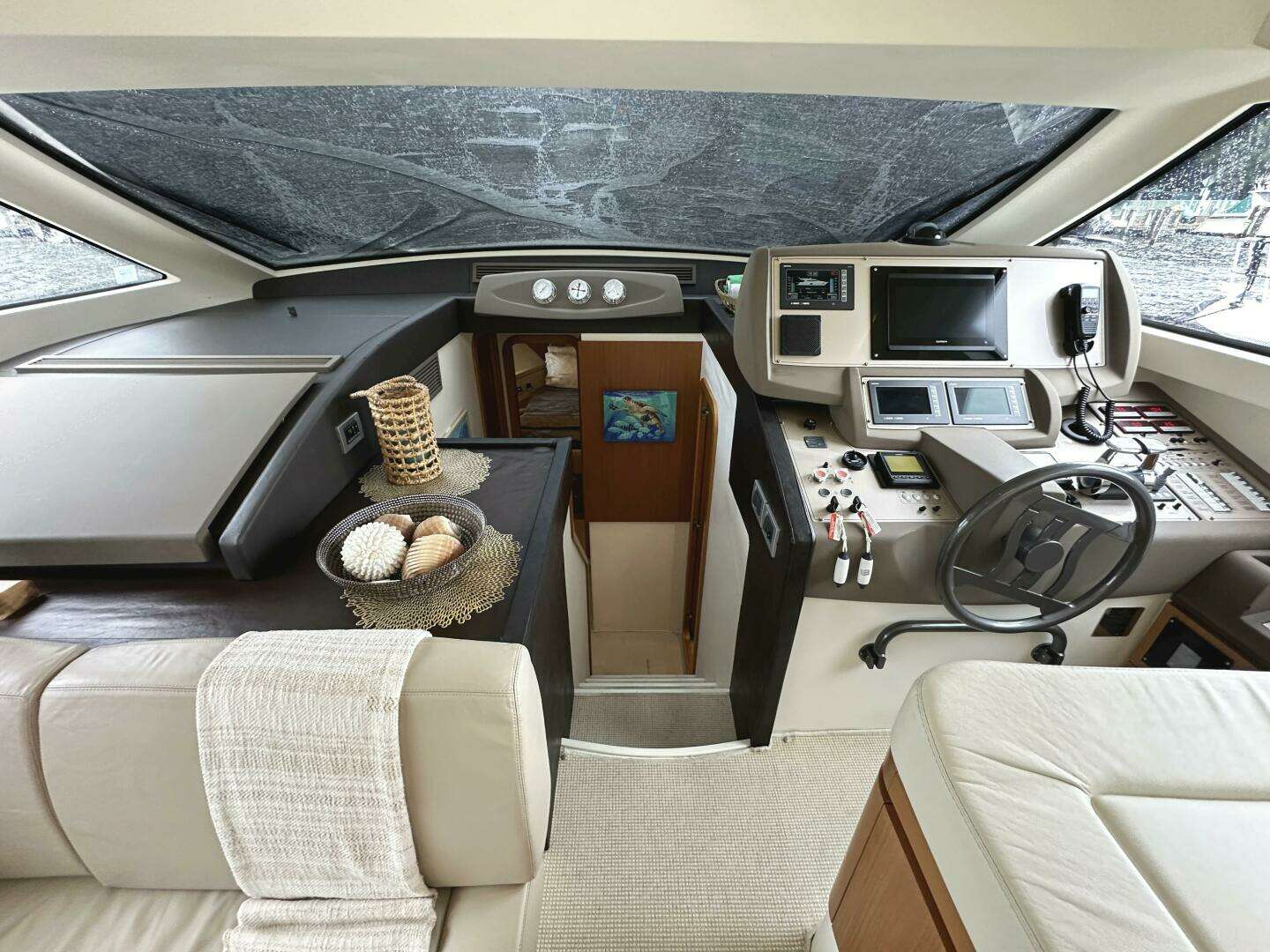 2014 Ferretti Yachts 530 - Image 15