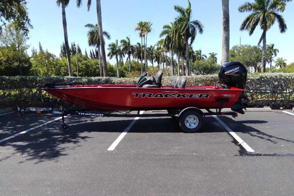 2026 Tracker Pro Team 175 Crappie Edition