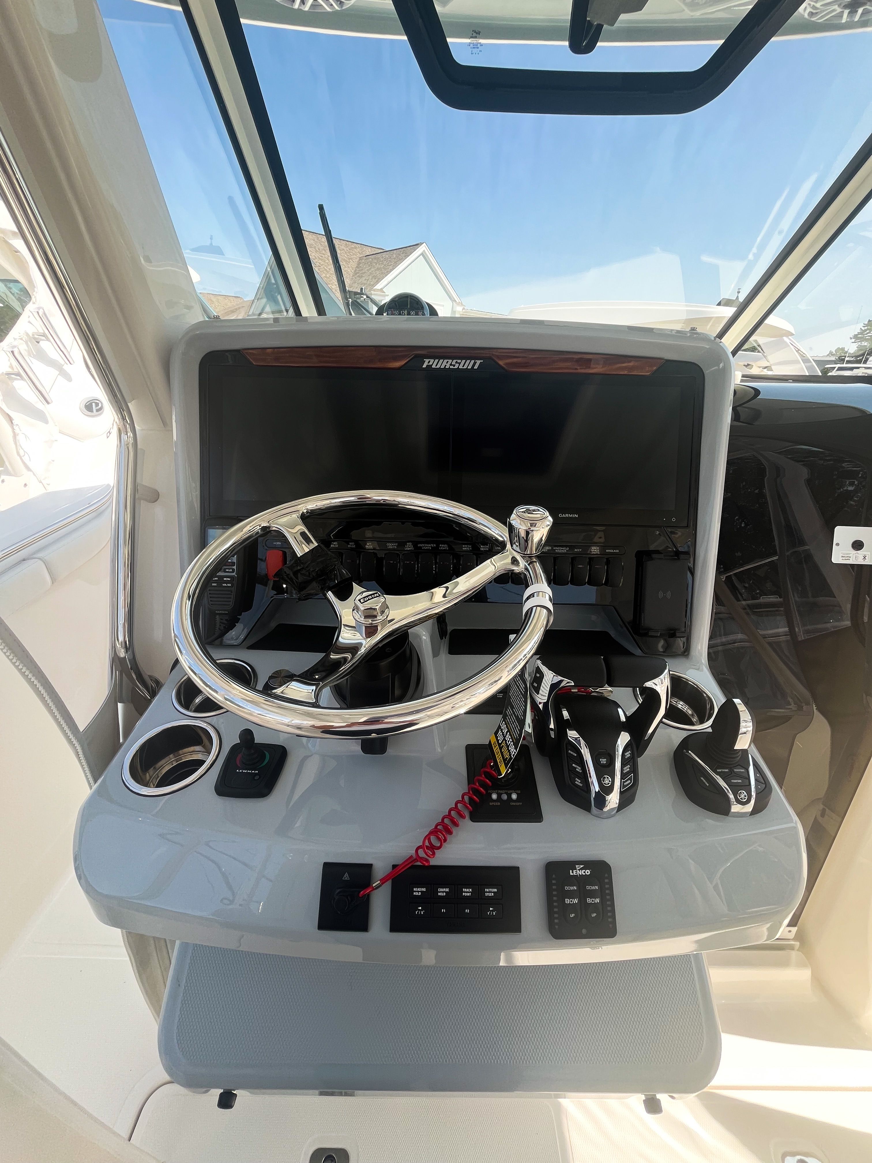 2025 PURSUIT 328 S - Image 11