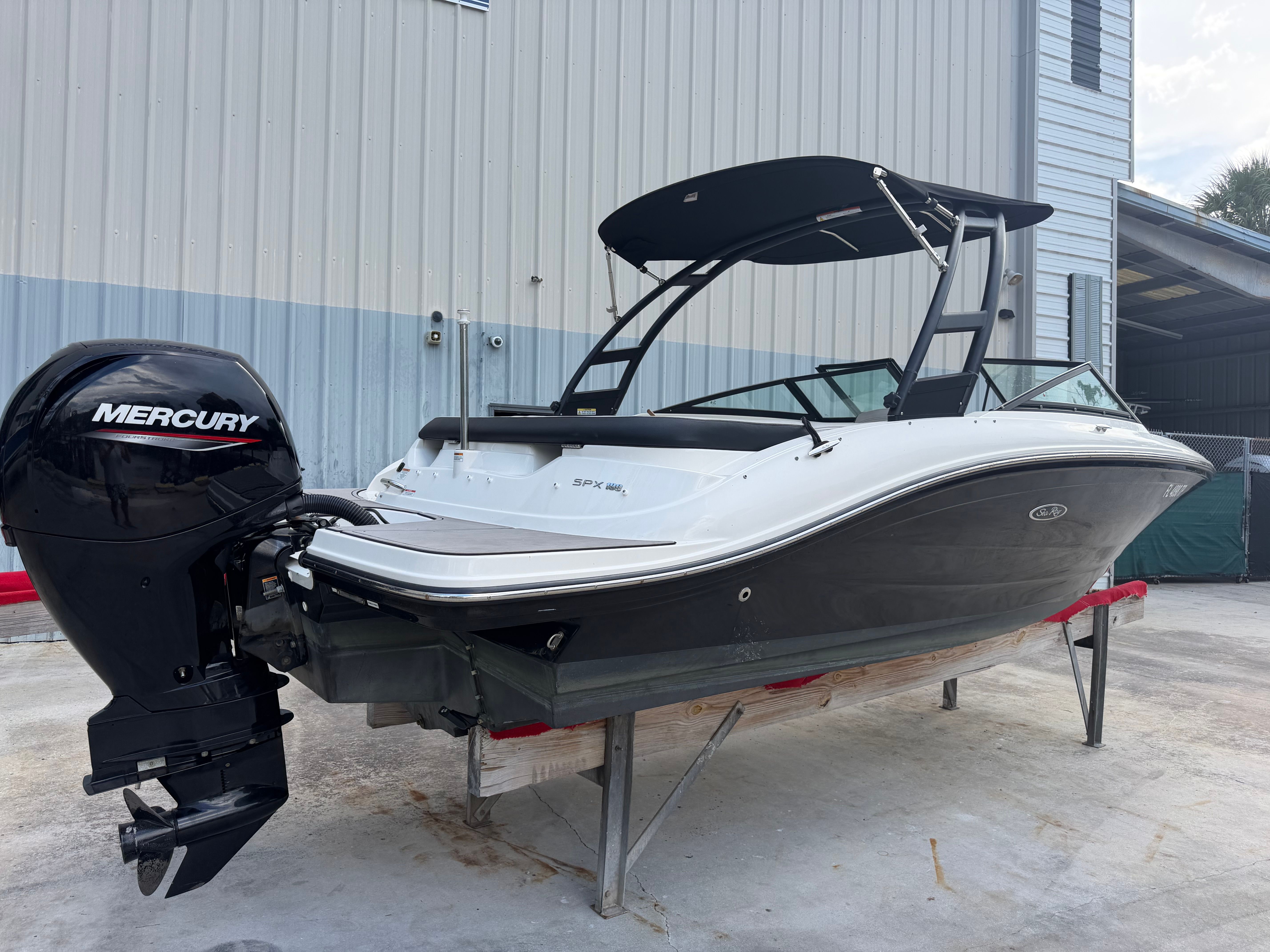 2023 Sea Ray SPX 190 Outboard - 15