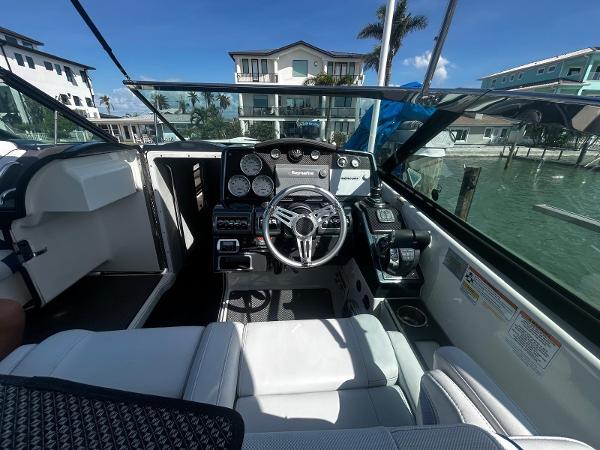 2017 Formula 350 Crossover Bowrider - 6