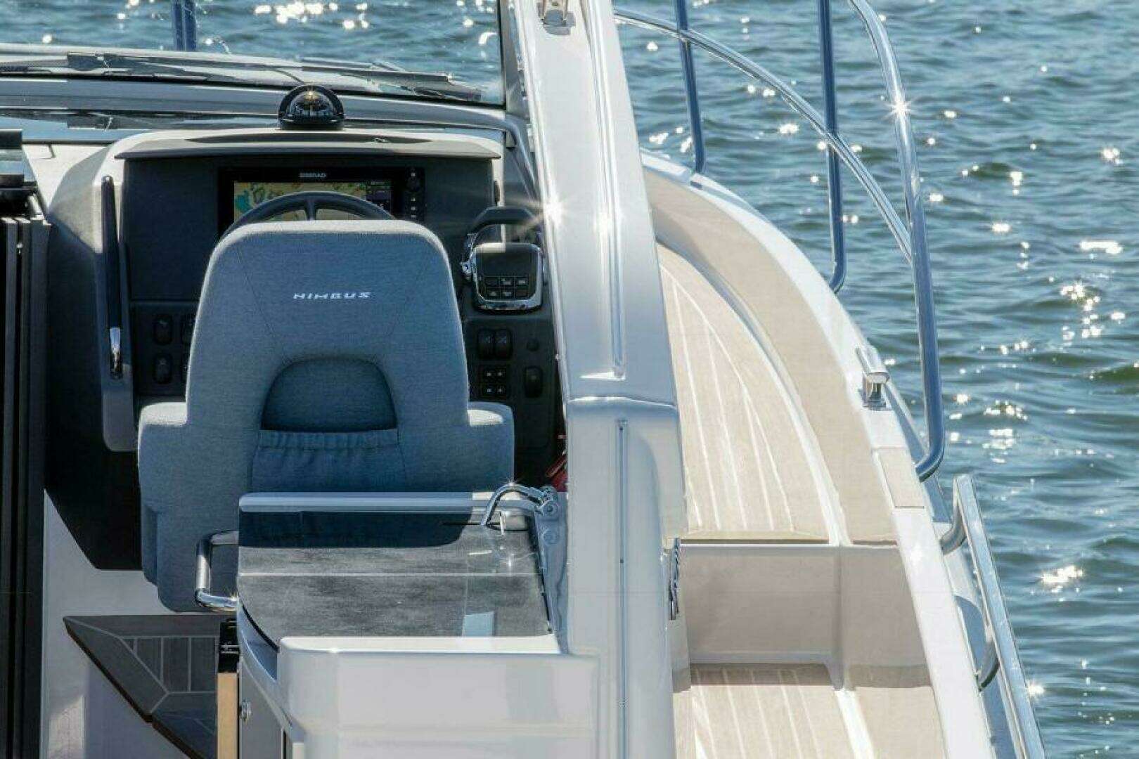 2025 Nimbus 305 Drophead - Image 6