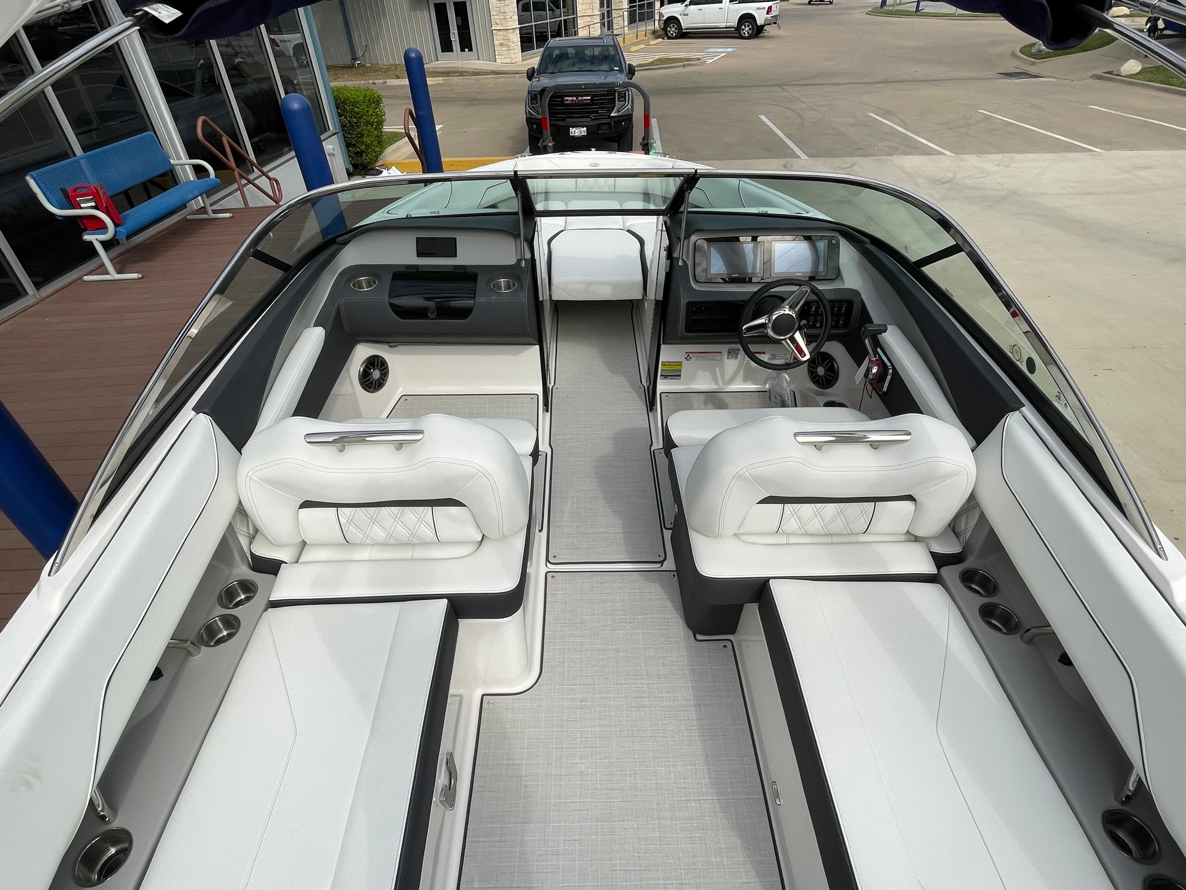 2026 REGAL LS4 - Image 18
