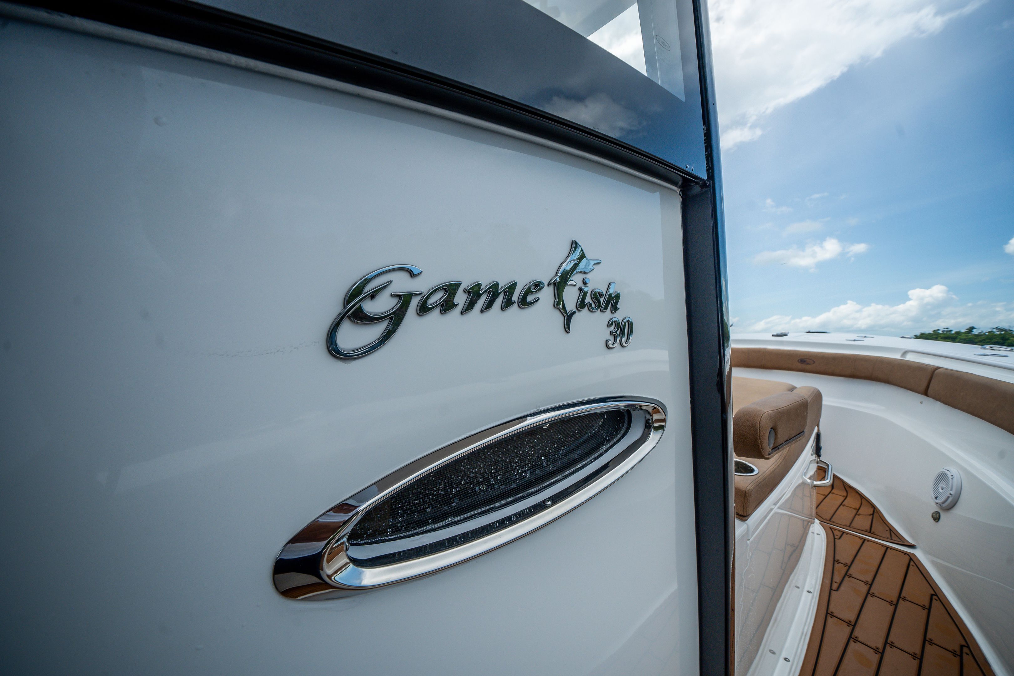 2022 Sea Hunt Gamefish 30 Coffin Box - 36