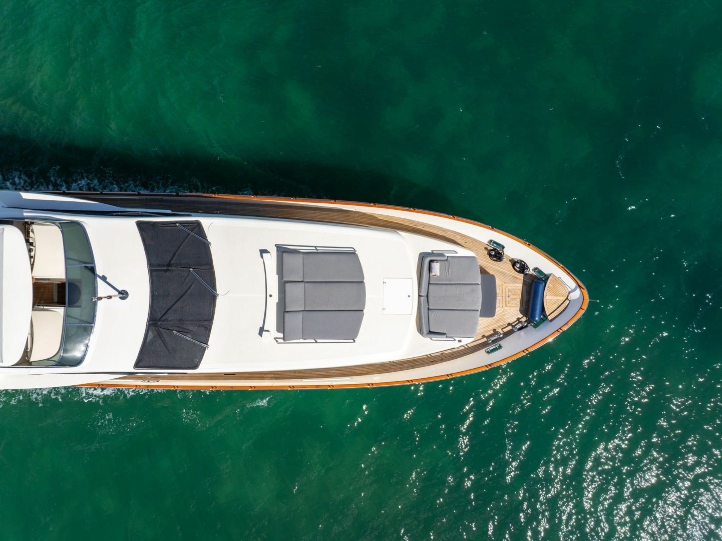 2005 Azimut 105 - Image 136