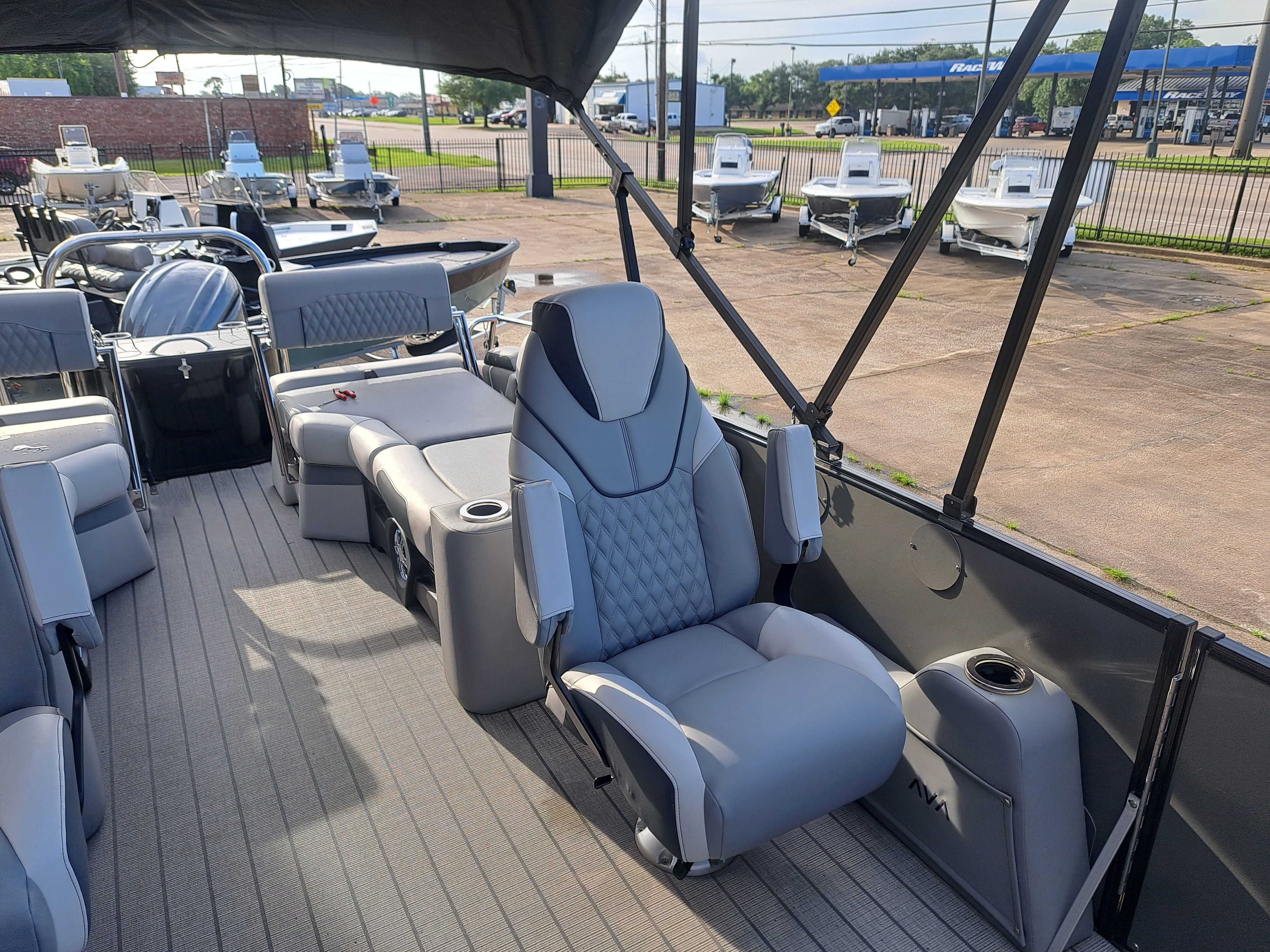 2025 Avalon Catalina Quad Lounge Shift - 23' - 23