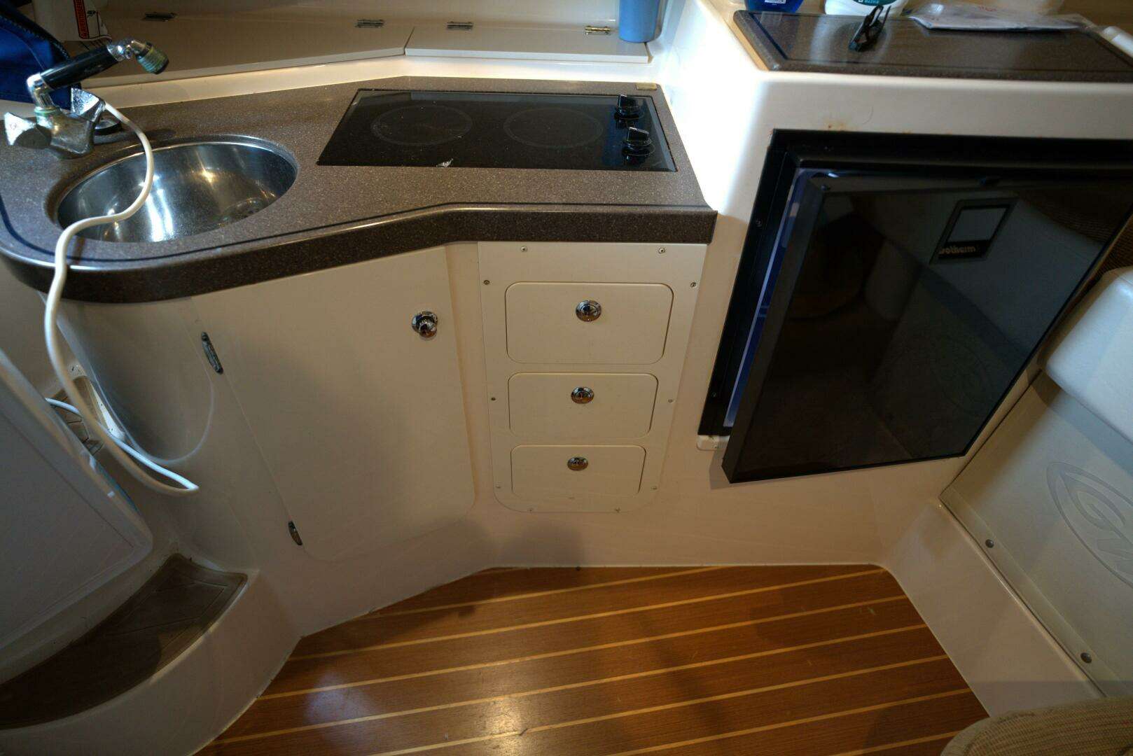 2007 Grady-White Express 330 - Image 19