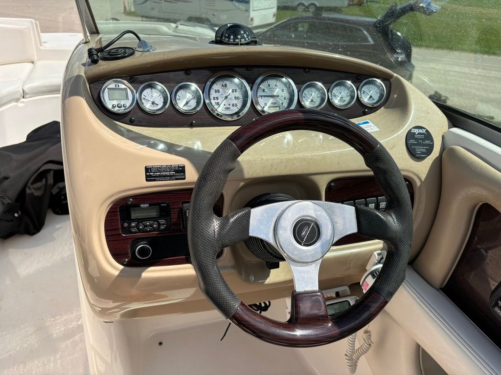 2002 Chaparral Sunesta 243 - 40