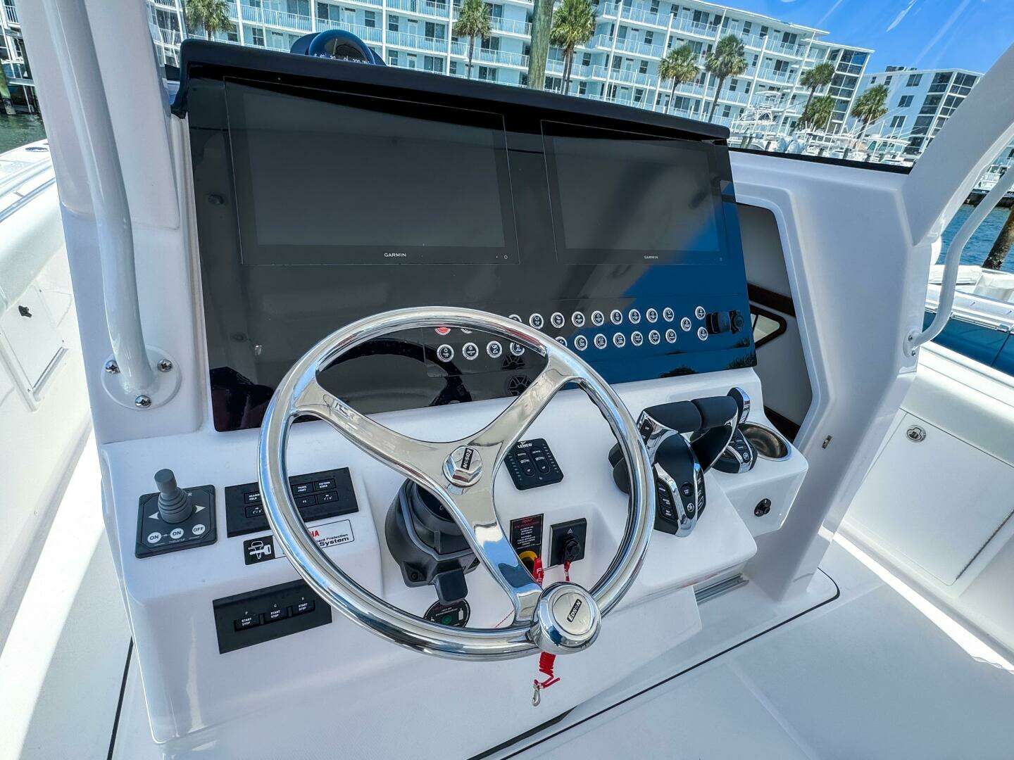 2025 Edgewater 370CC - Image 16