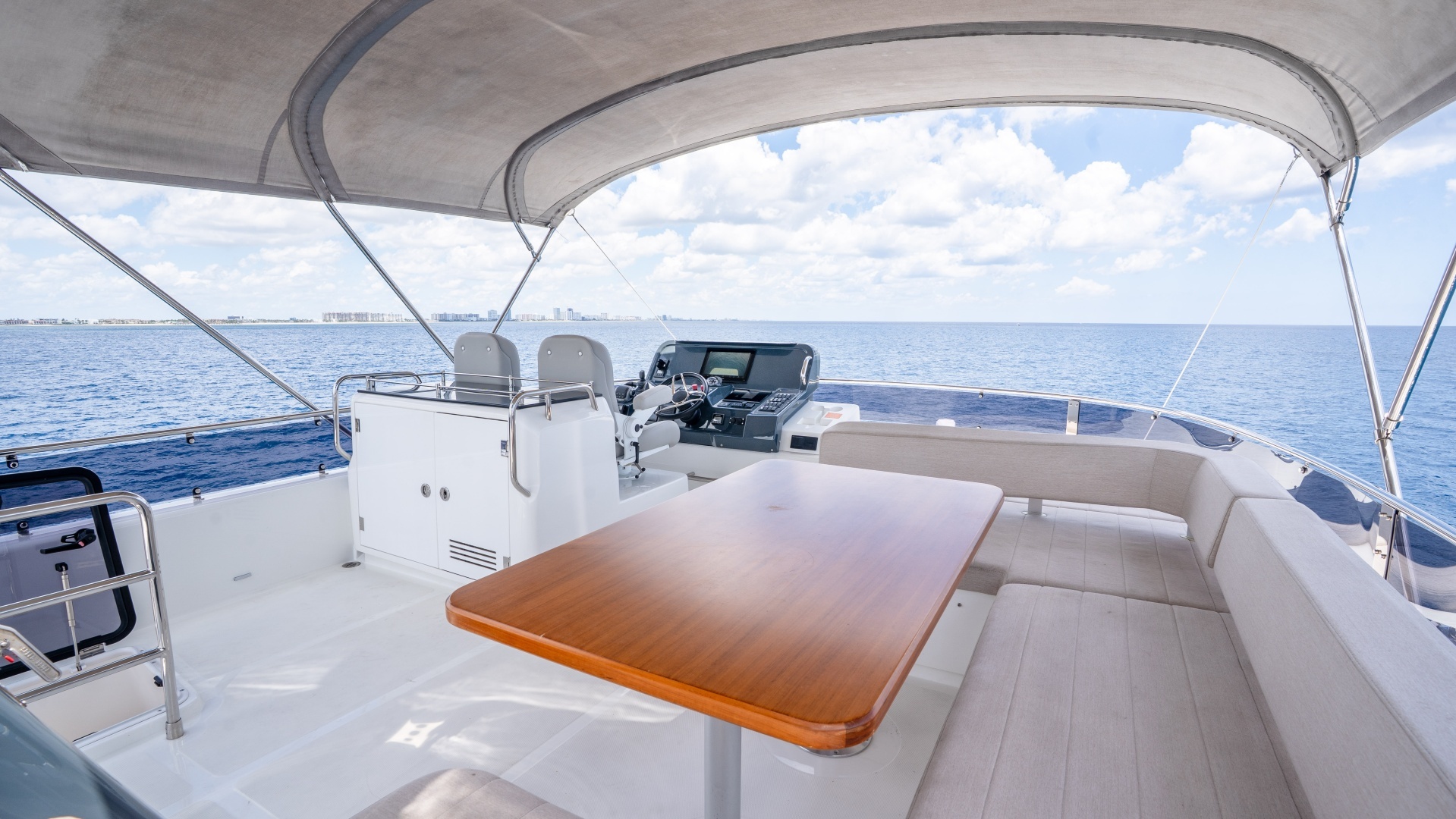 2025 Sirena 58 - Image 10