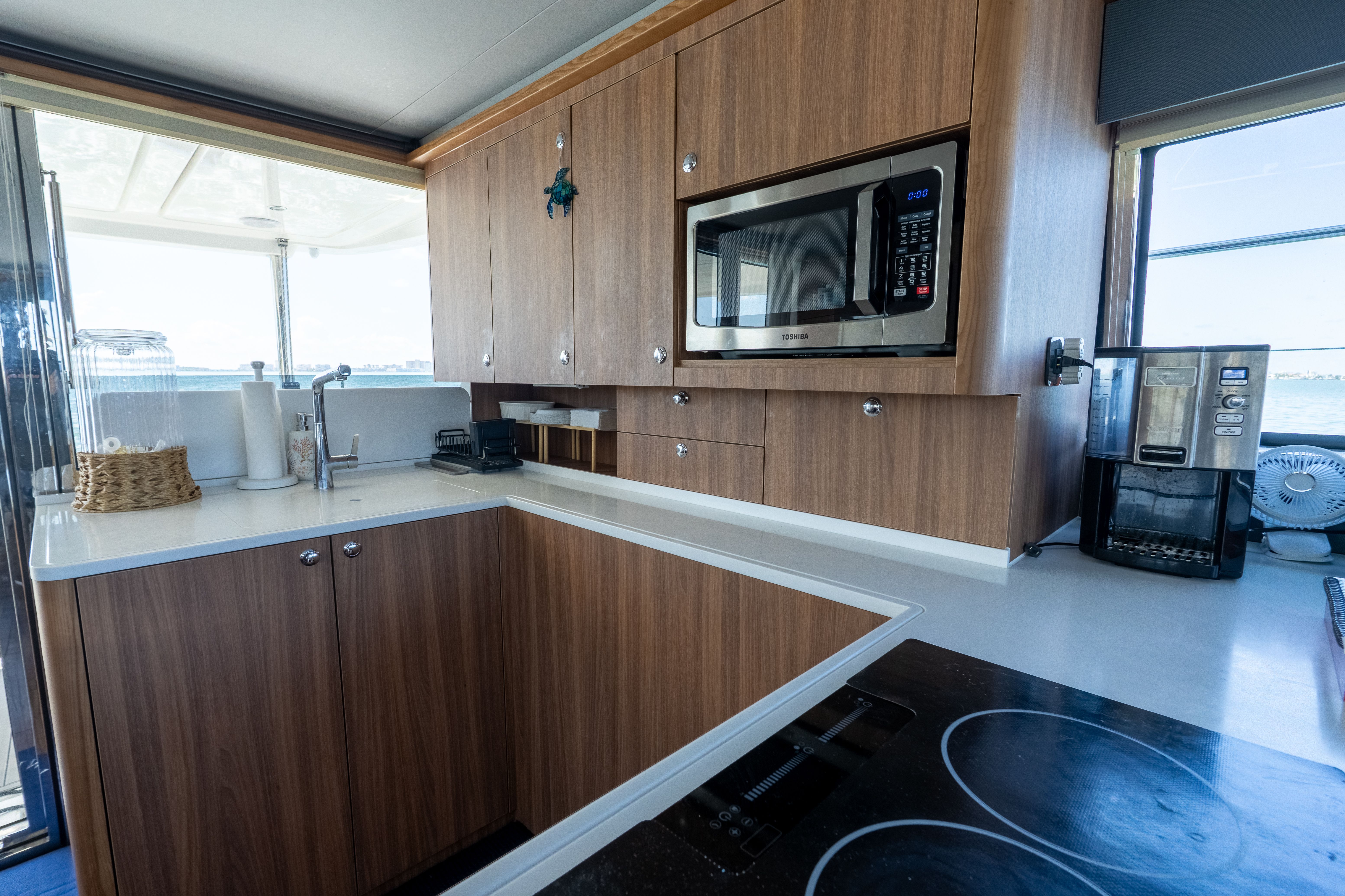 2025 Aquila 42 Yacht - 15