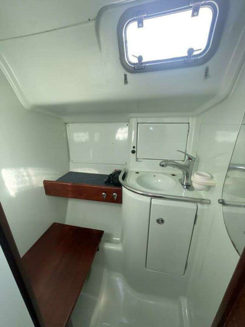 1993 Beneteau Oceanis 400 - Image 21