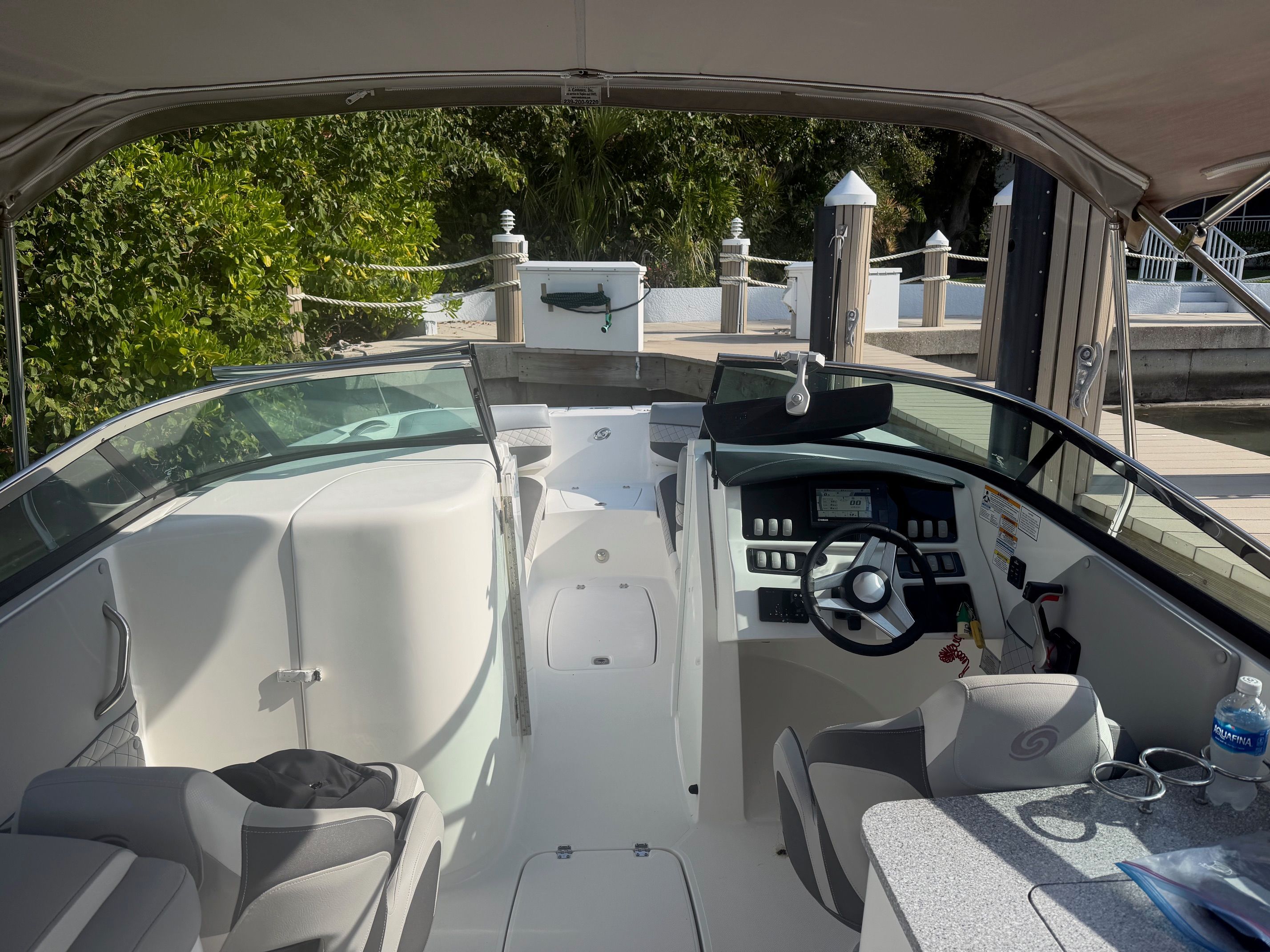 2020 Hurricane 2690sd