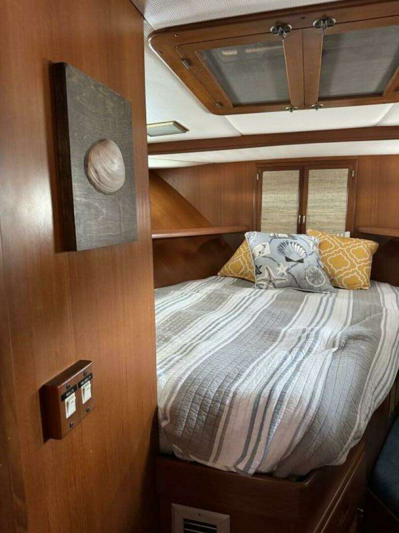 1990 Marine Trader Tradewinds - Image 39