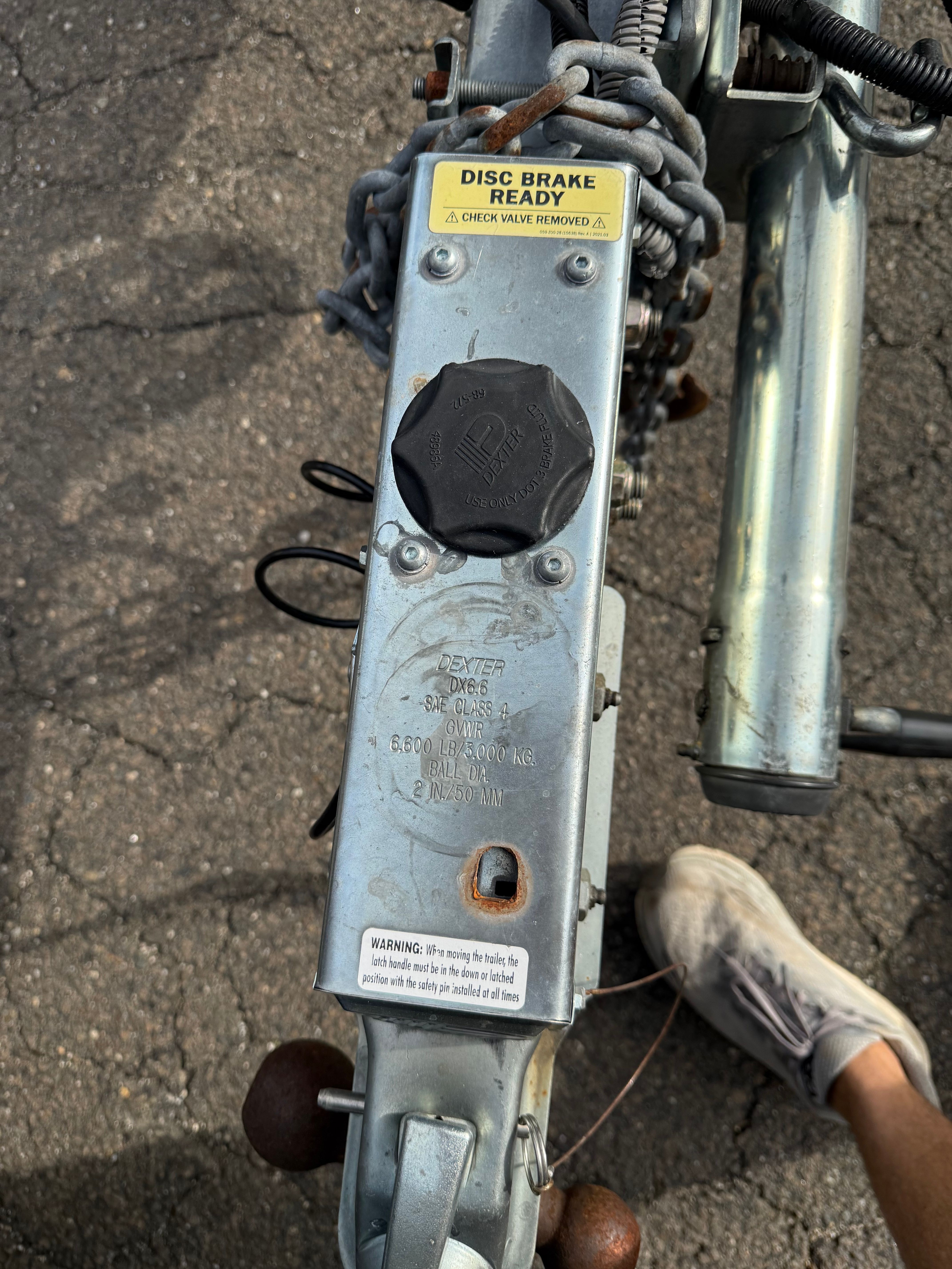 Close-up of trailer hitch system, 2008 Hydra-Sports Vector 2200 VX.