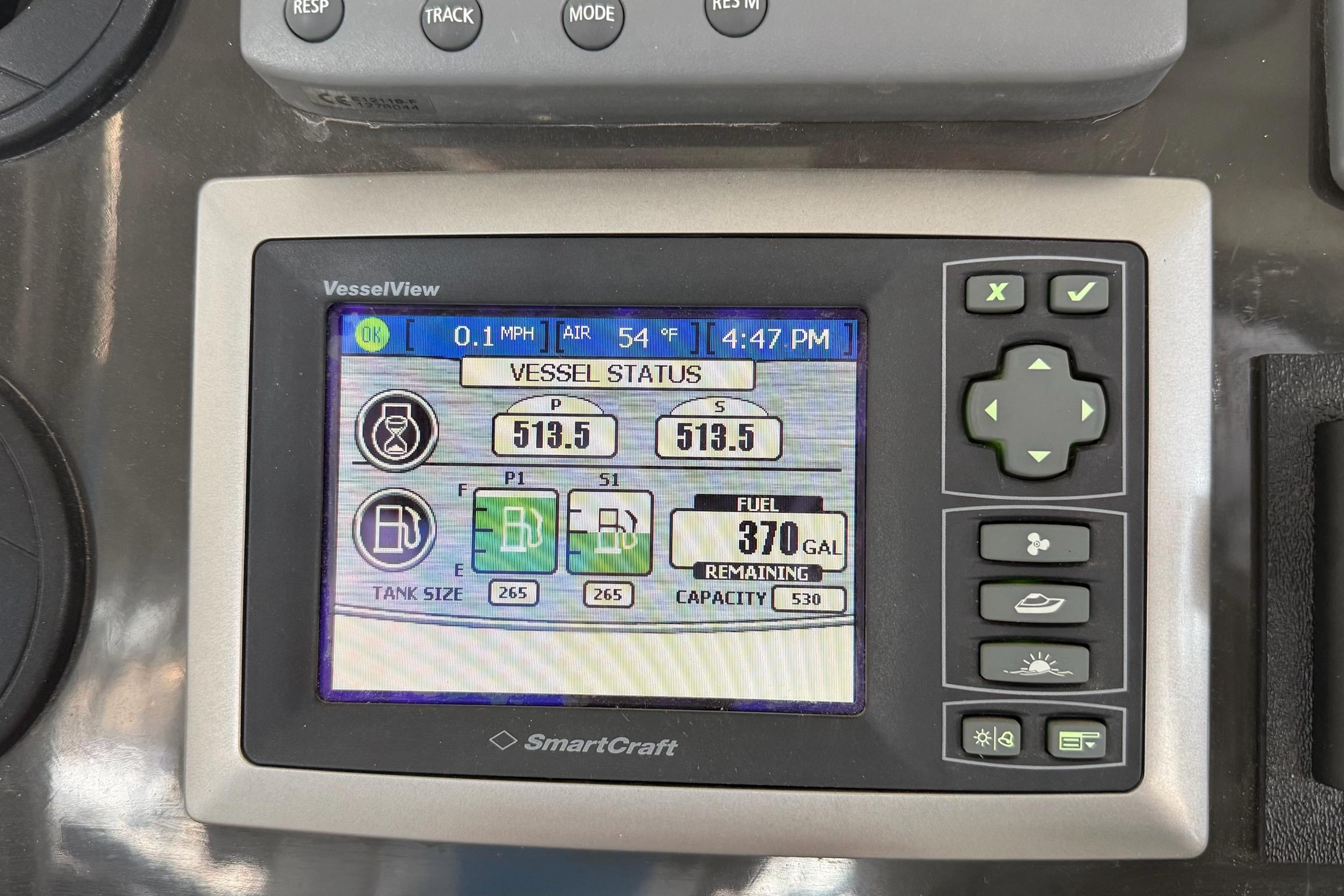 SmartCraft VesselView display on 2009 Sea Ray 47 Sedan Bridge showing vessel status and fuel levels.