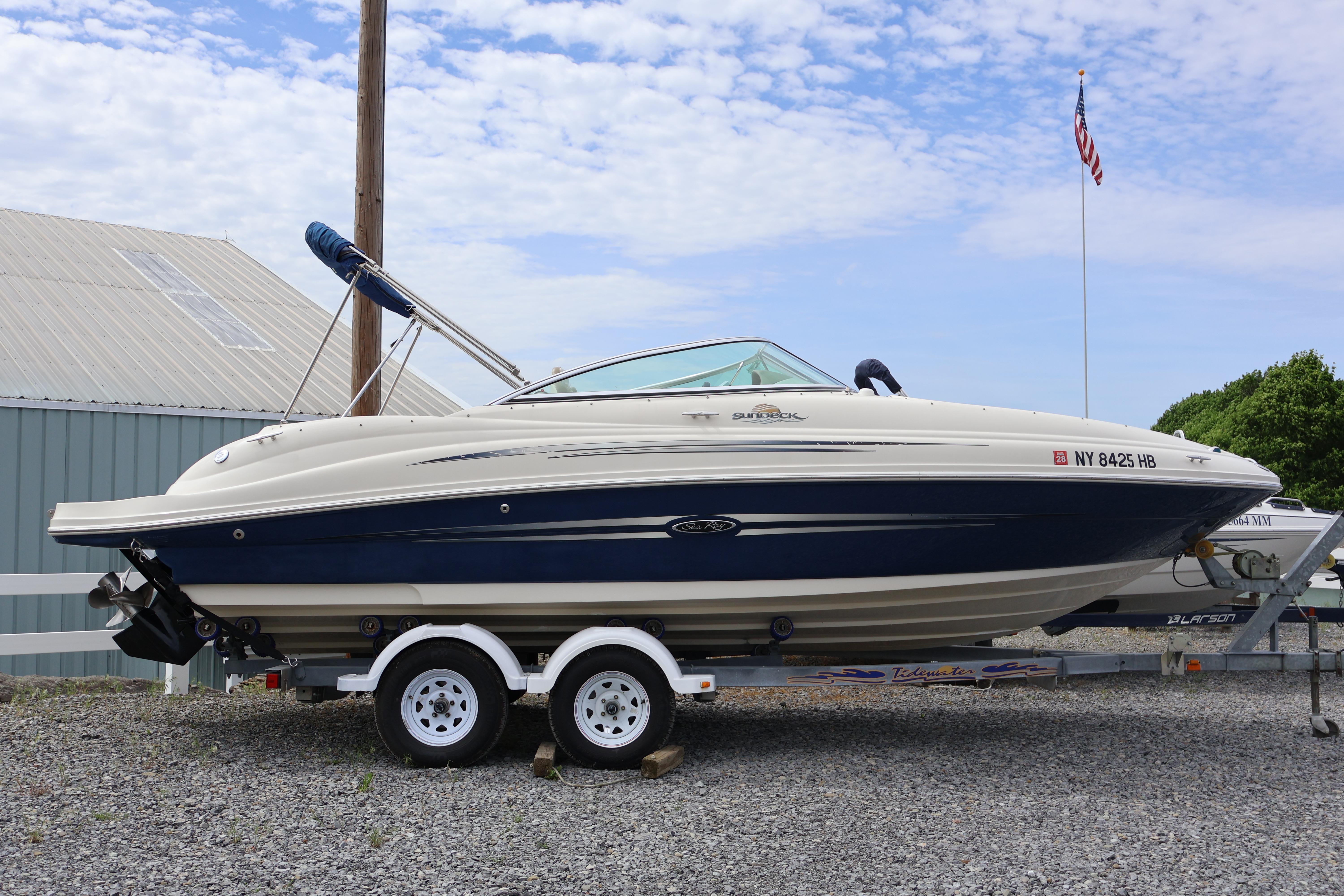 2007 Sea Ray 220 Sundeck