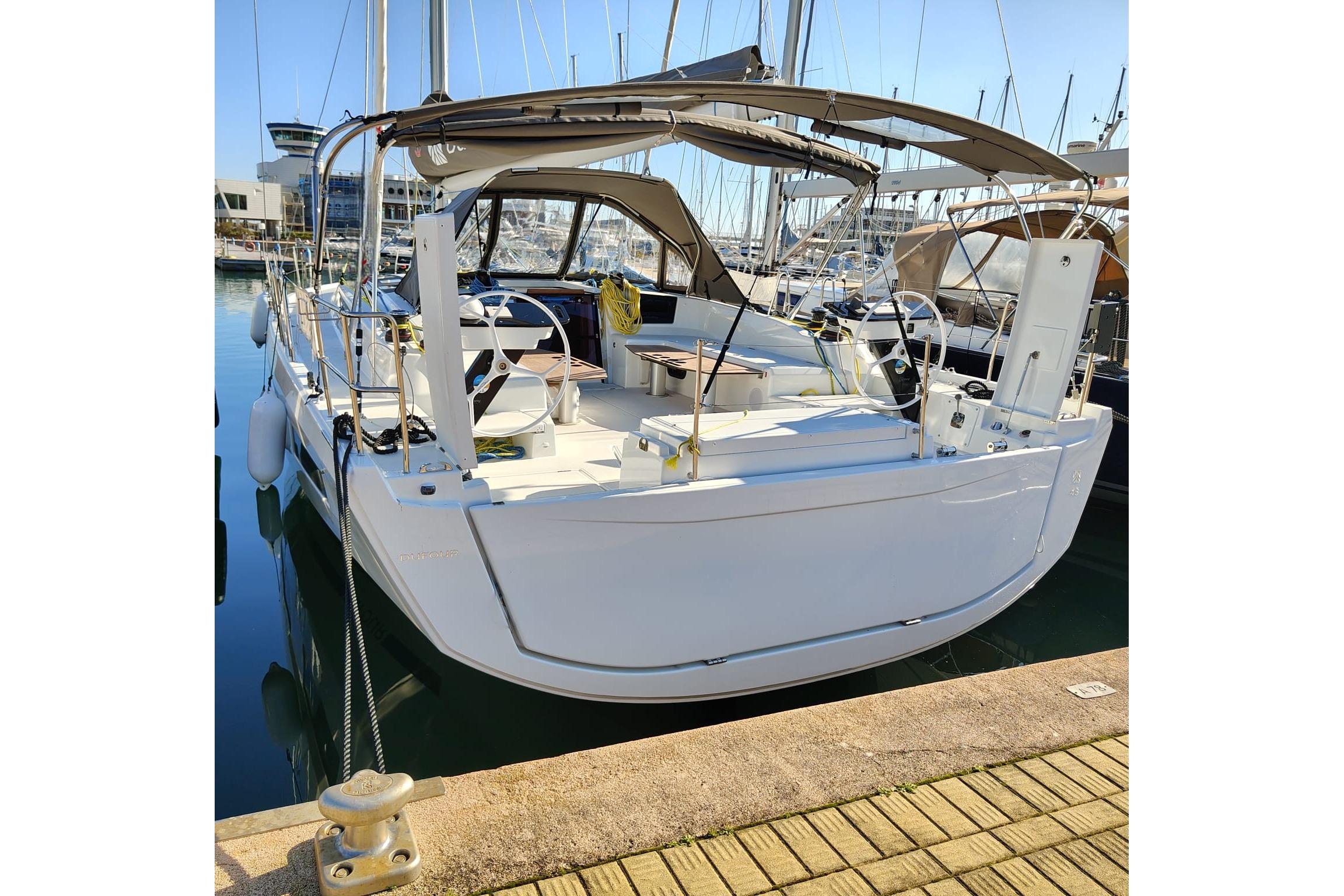 2025 Dufour 48