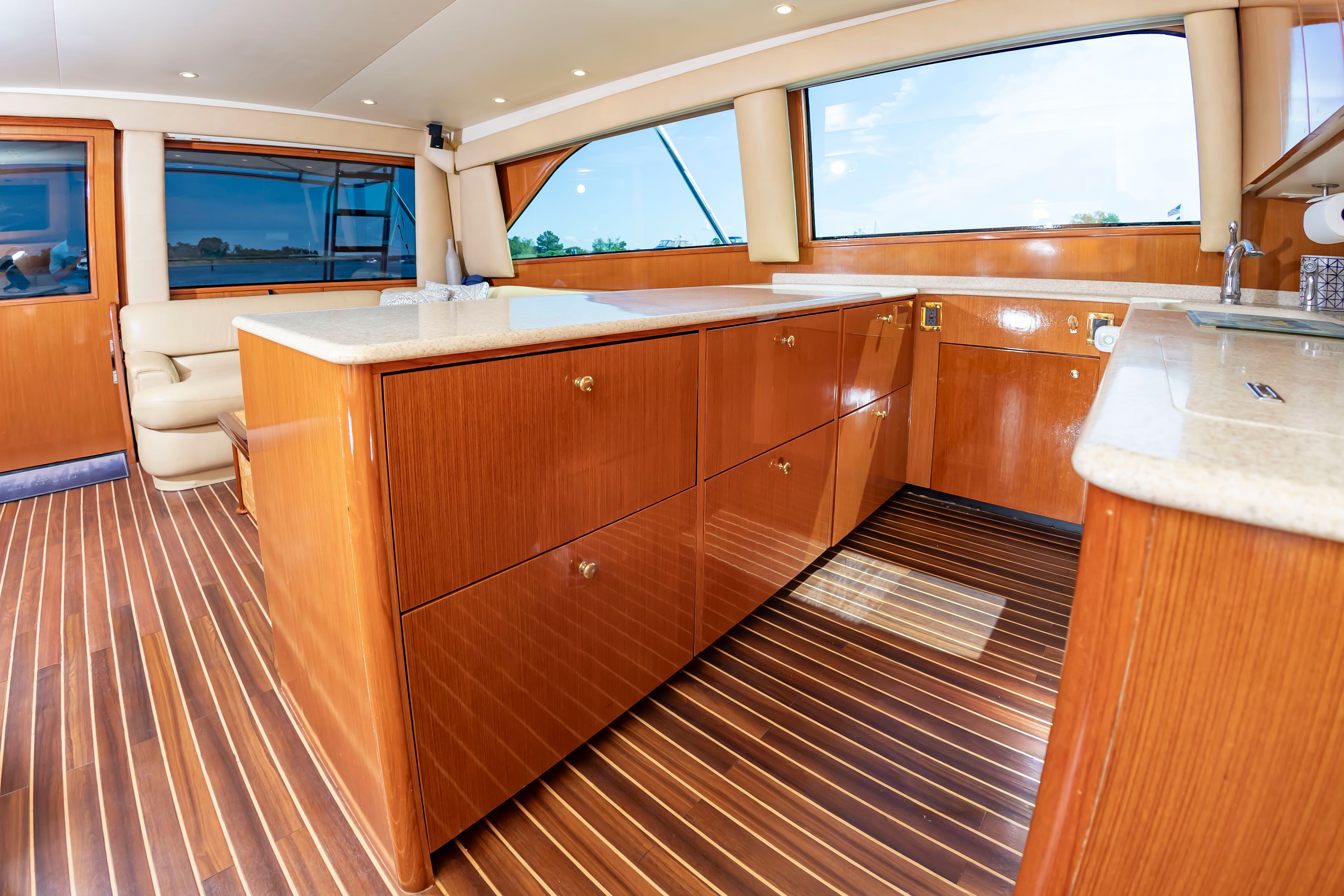 1999 Viking 55 Convertible - 33
