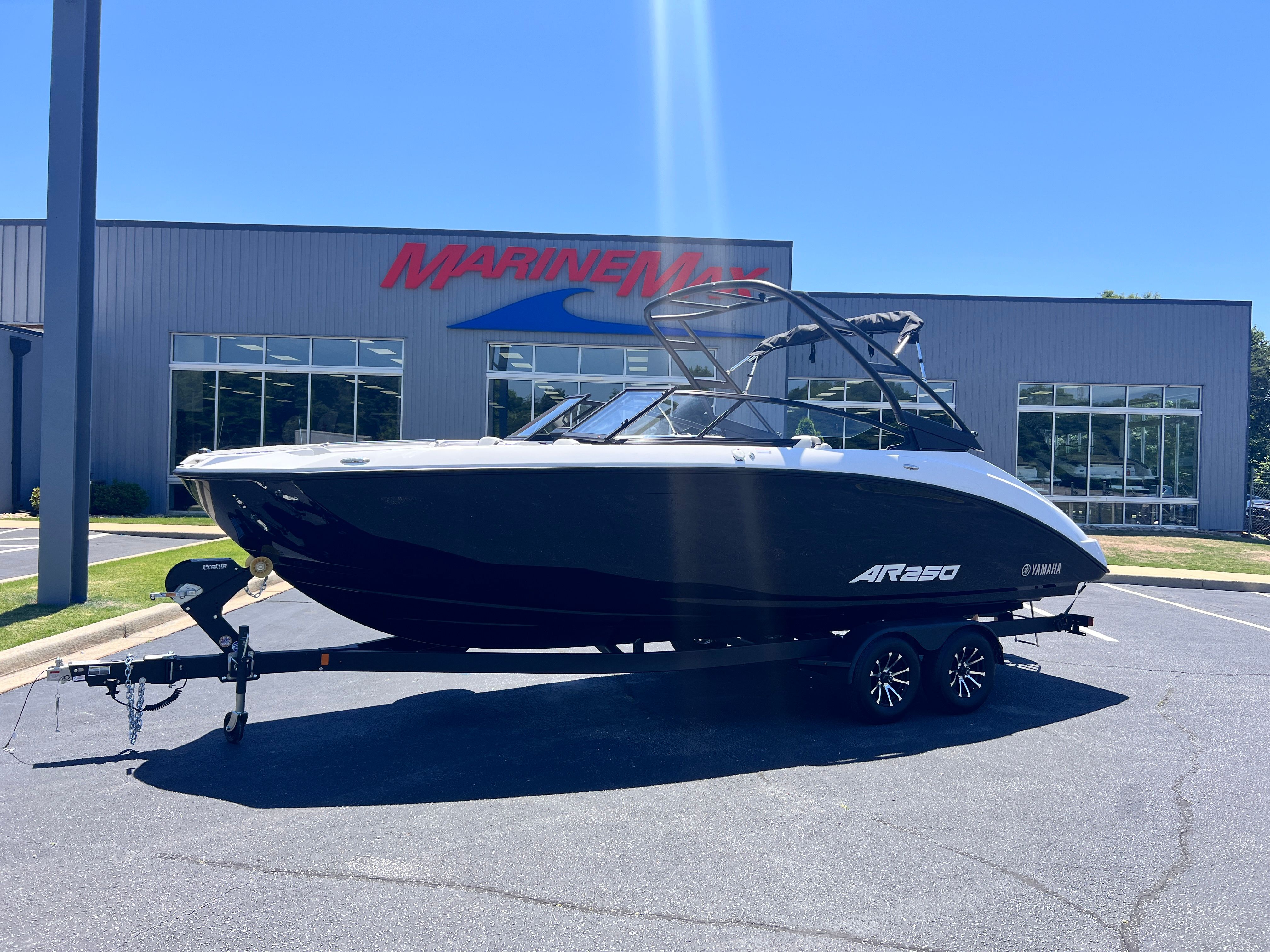 2026 Yamaha Boats AR250