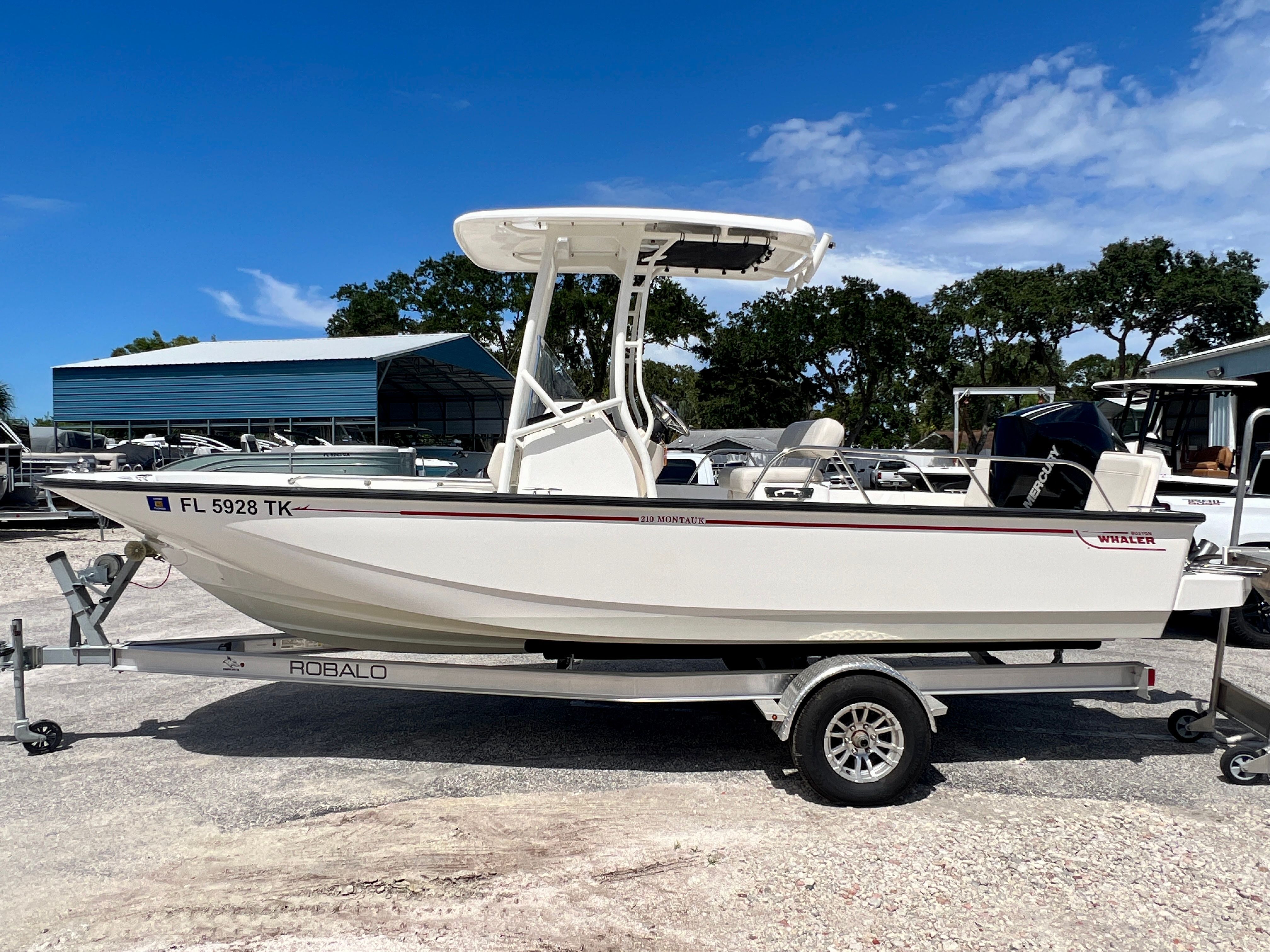 2023 Boston Whaler 210 Montauk - 5