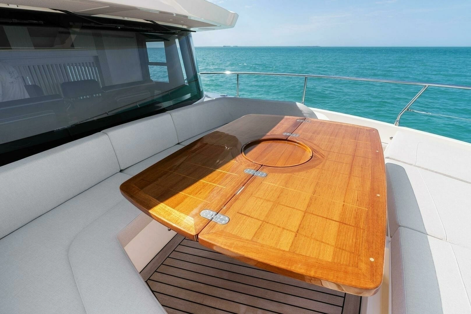 2026 Absolute 70 Navetta - Image 67