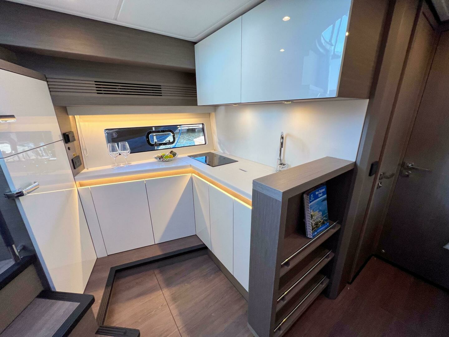2024 Beneteau Gran Turismo 45 - Image 12
