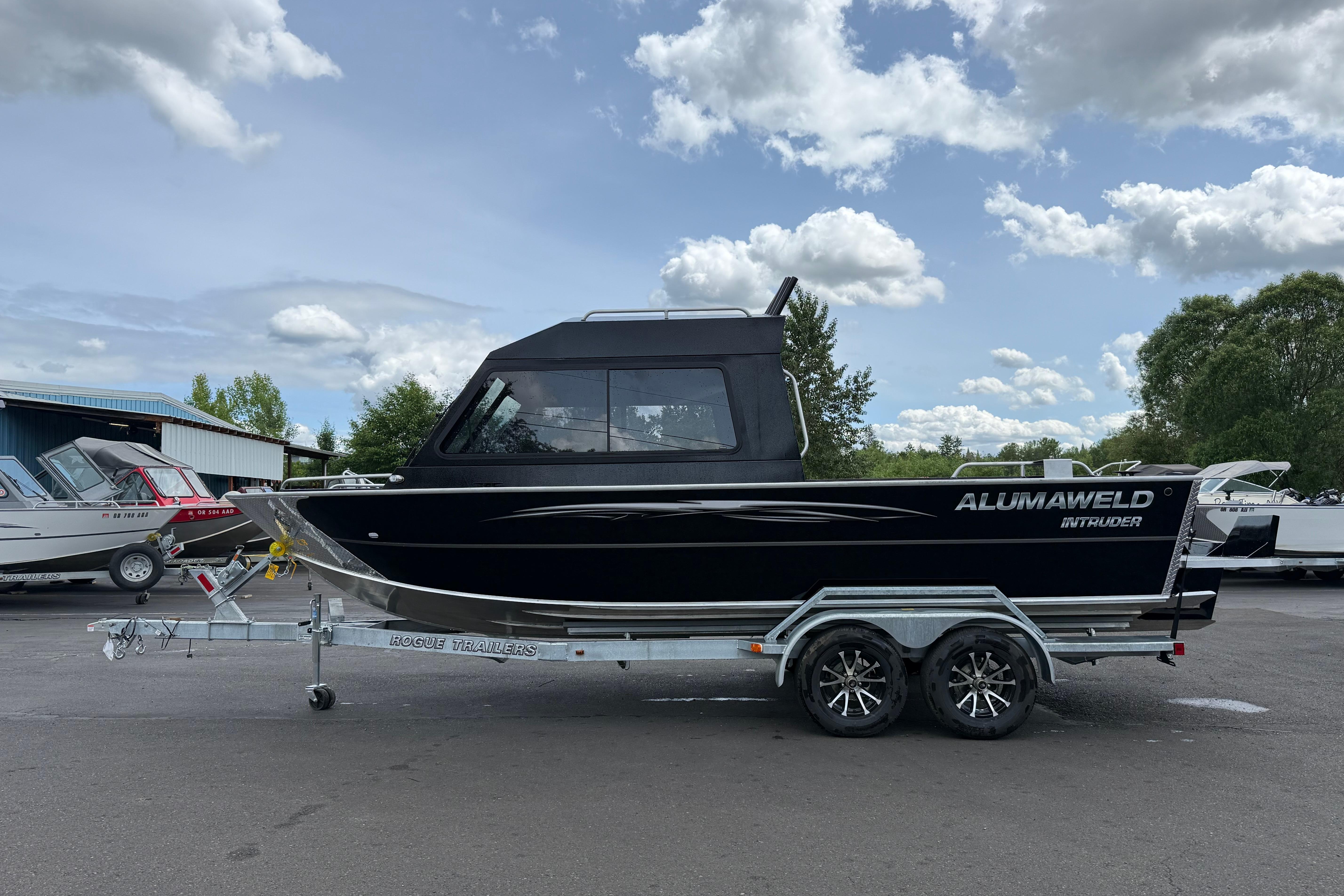 2026 Alumaweld Intruder 22 HT