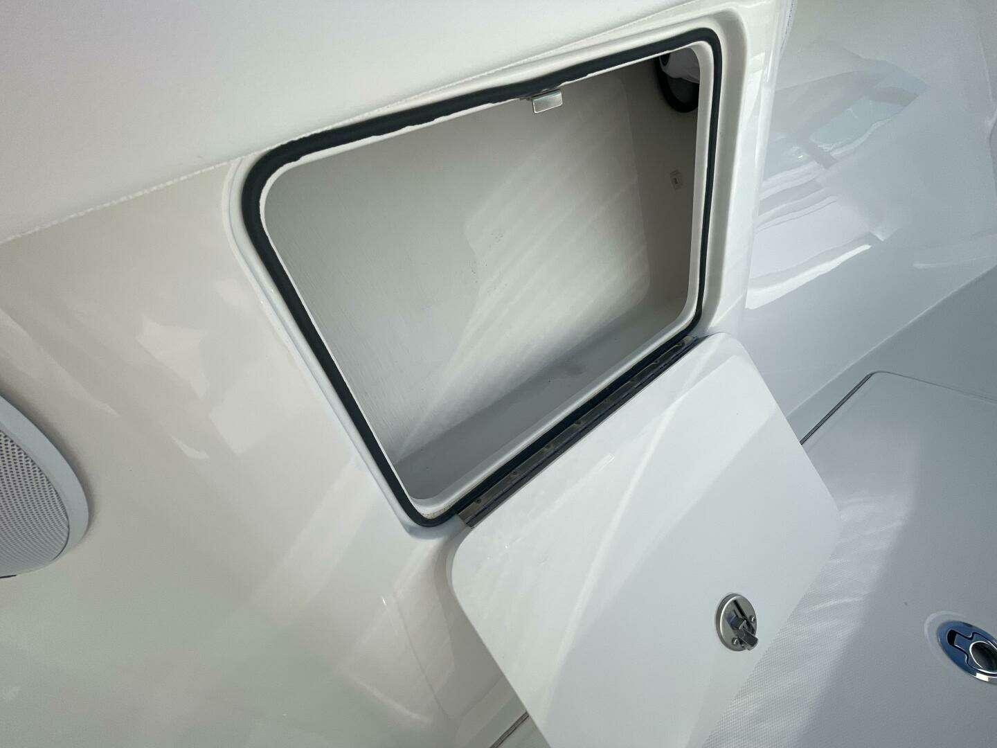 2026 Mag Bay 43 Center Console - Image 81