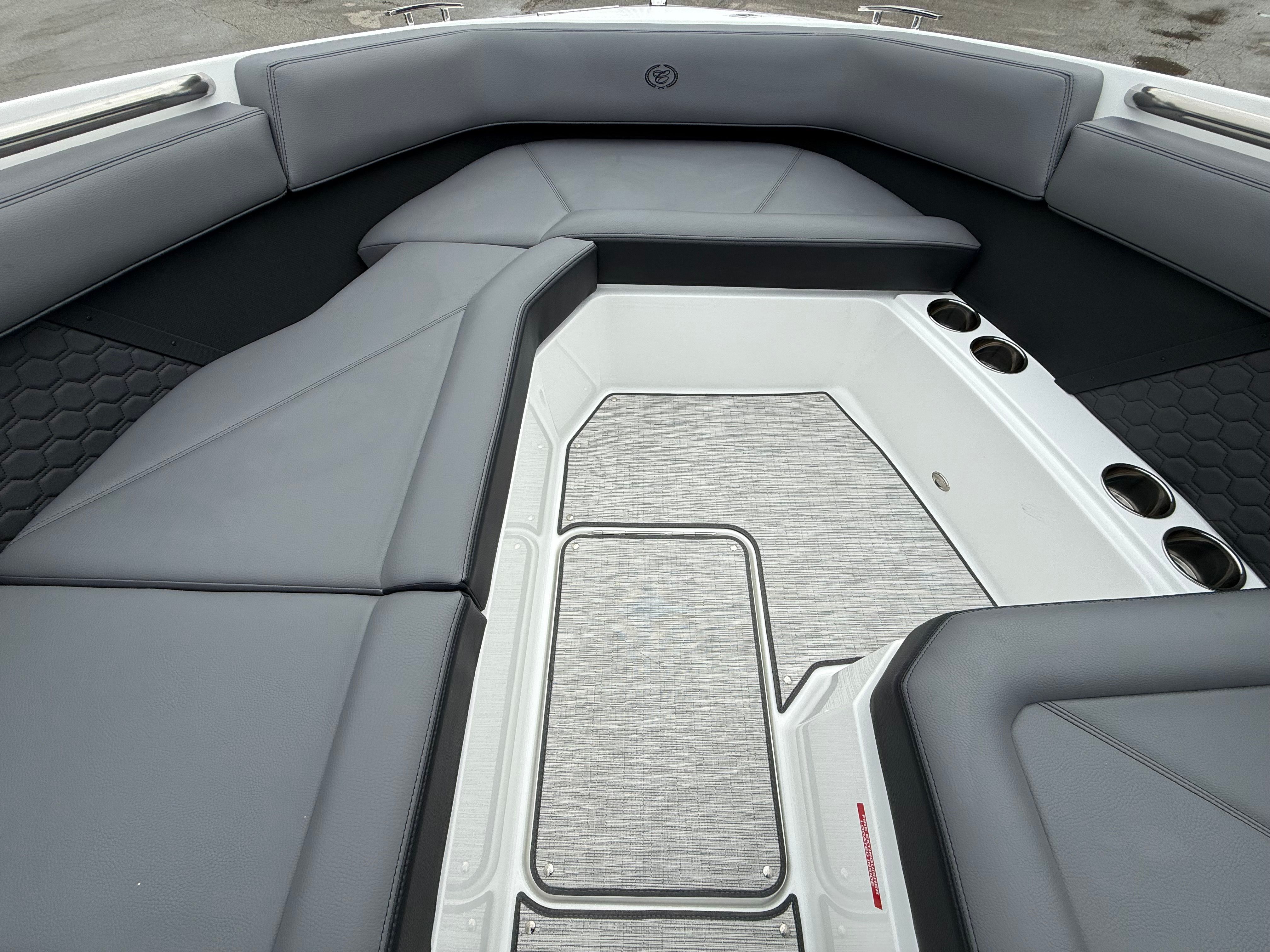 2026 Cobalt R8 Surf - 42
