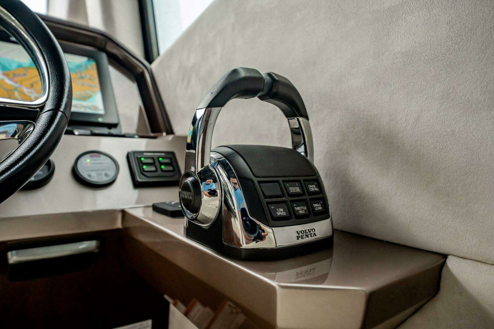 2017 Galeon 510 Skybridge - Image 23